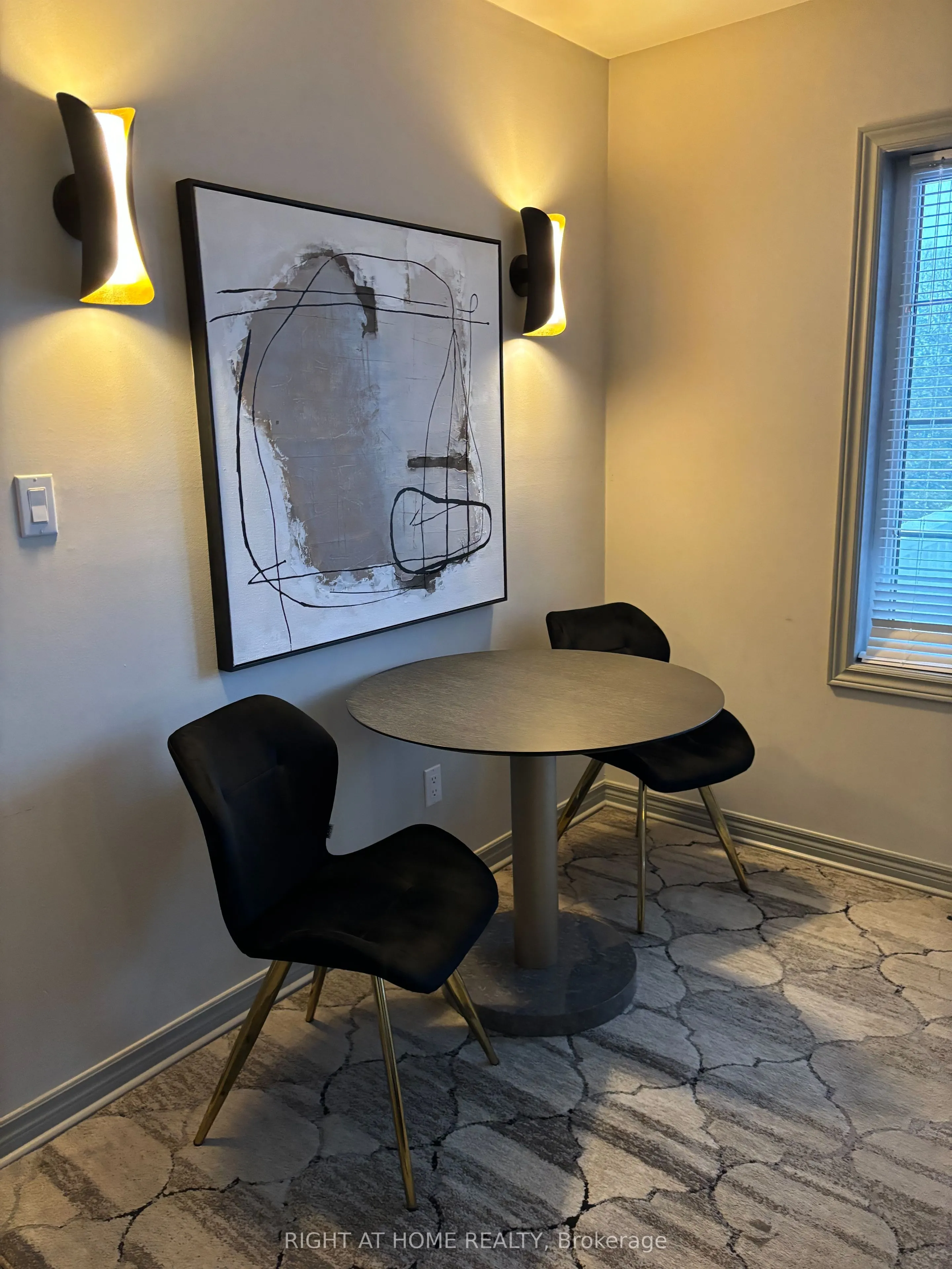 90 HIGHLAND Drive, #2500/01