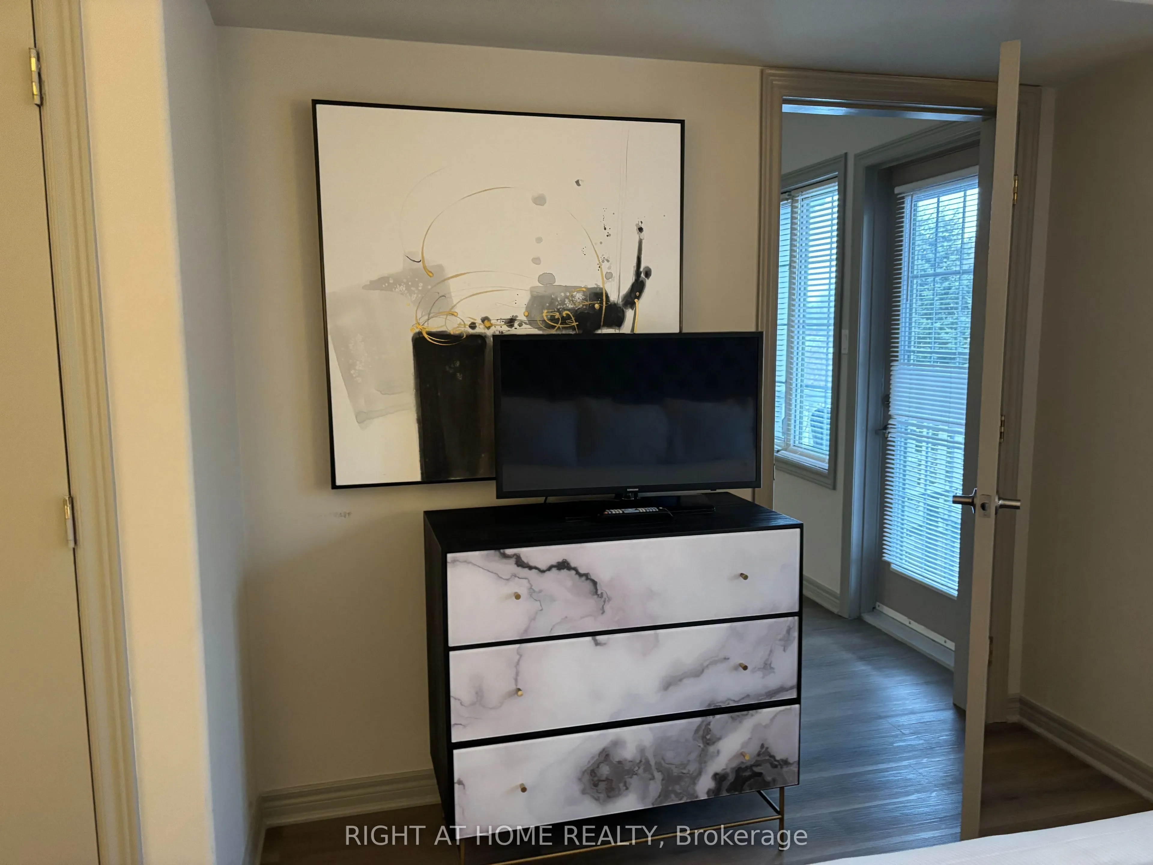 90 HIGHLAND Drive, #2500/01