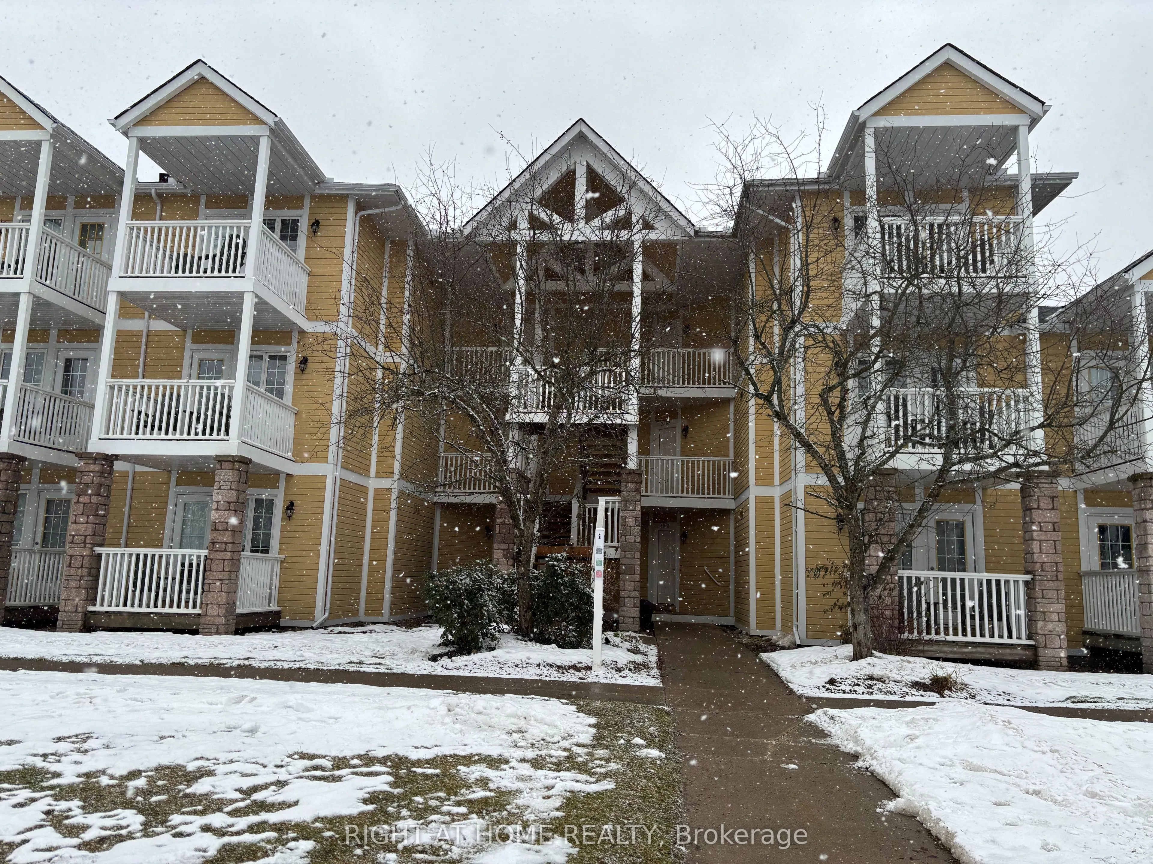90 HIGHLAND Drive, #2500/01