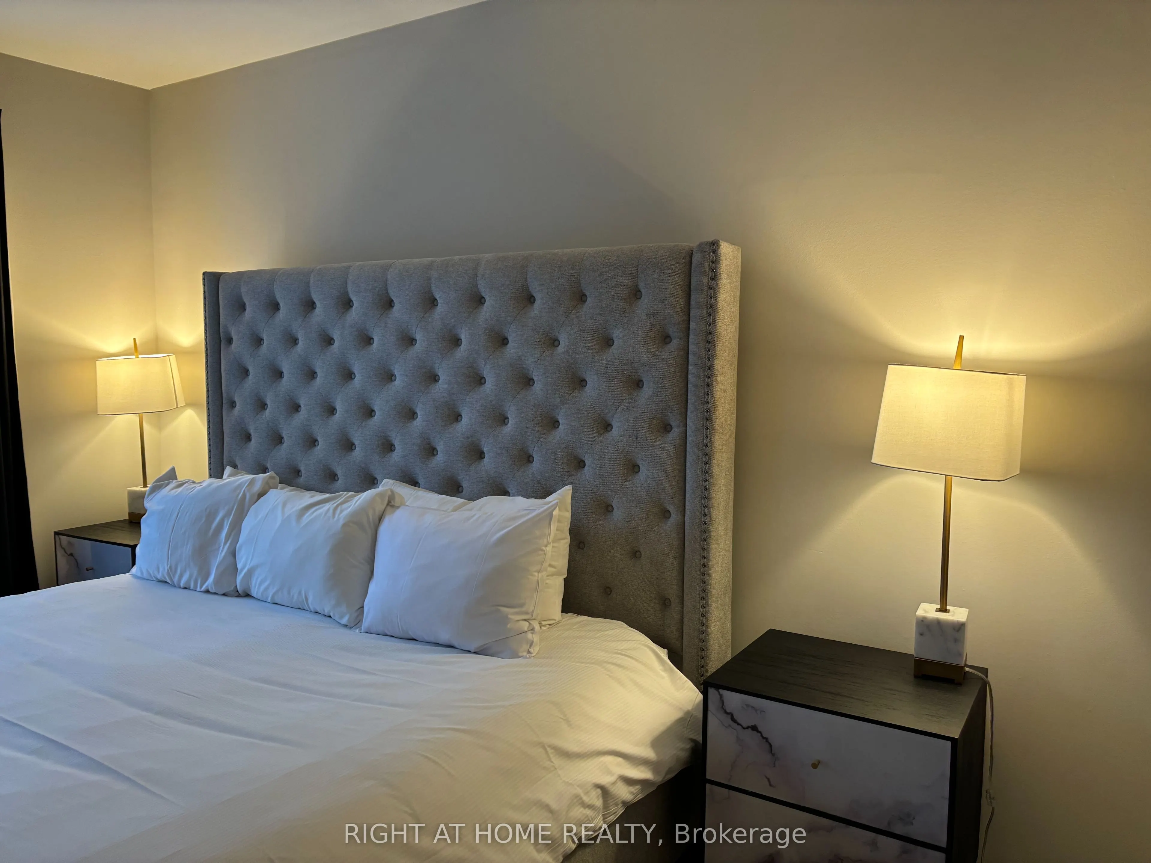 90 HIGHLAND Drive, #2500/01