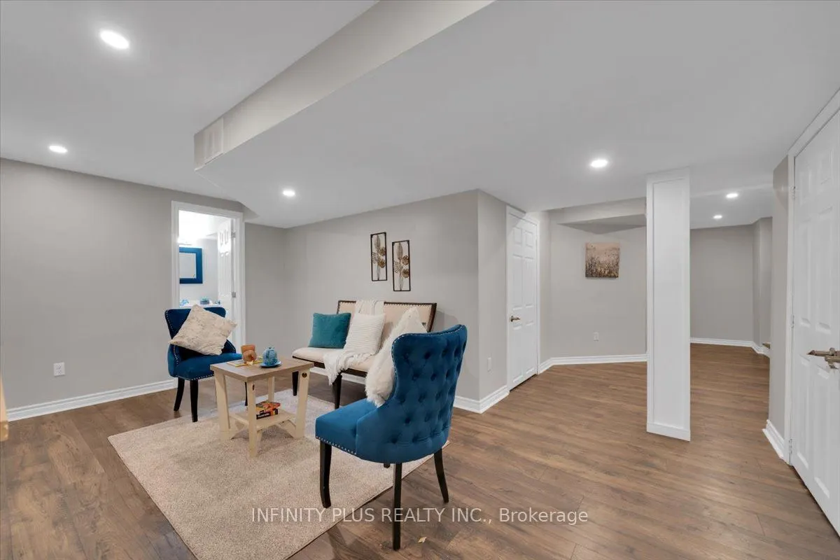 10 Sandalwood Court
