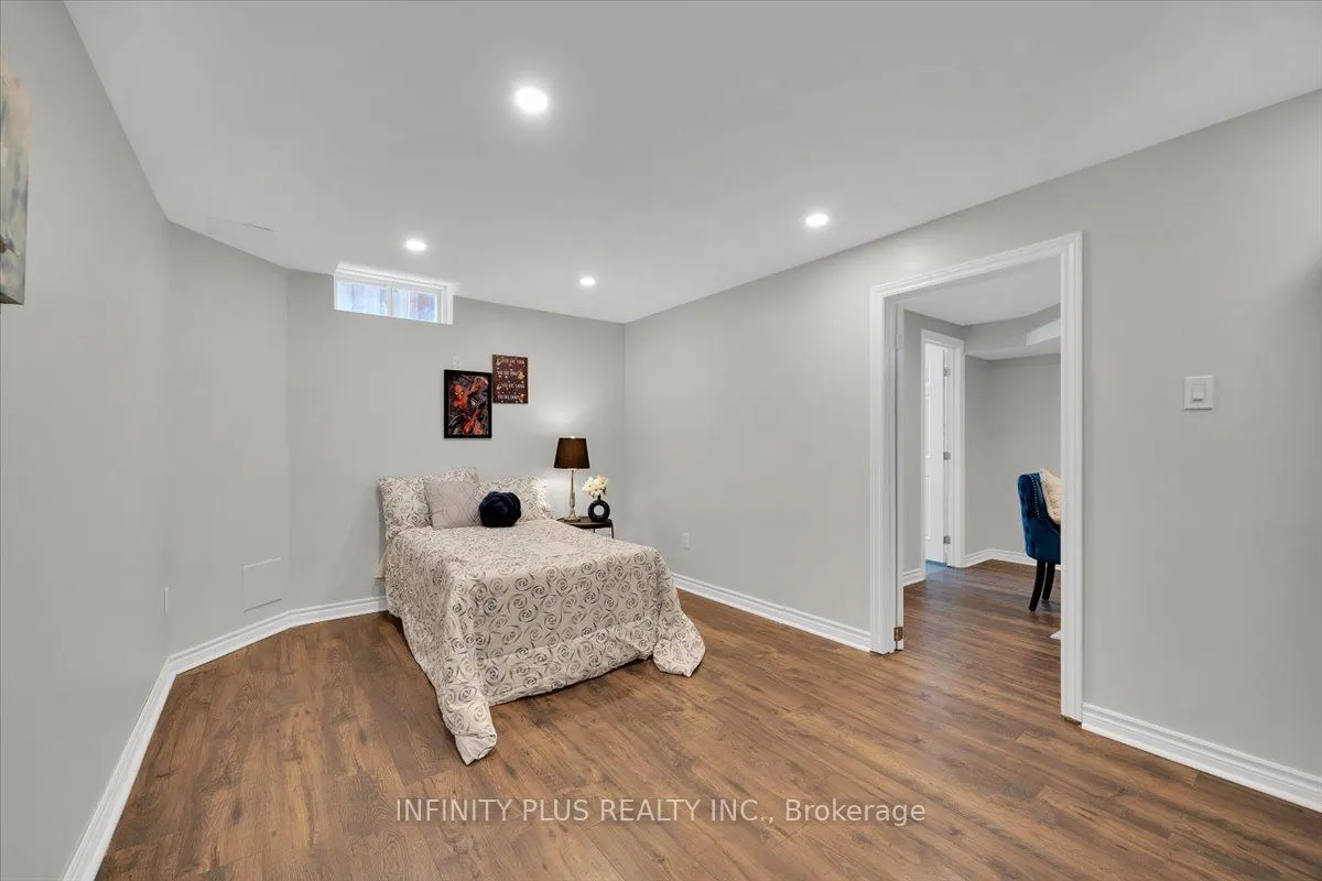 10 Sandalwood Court