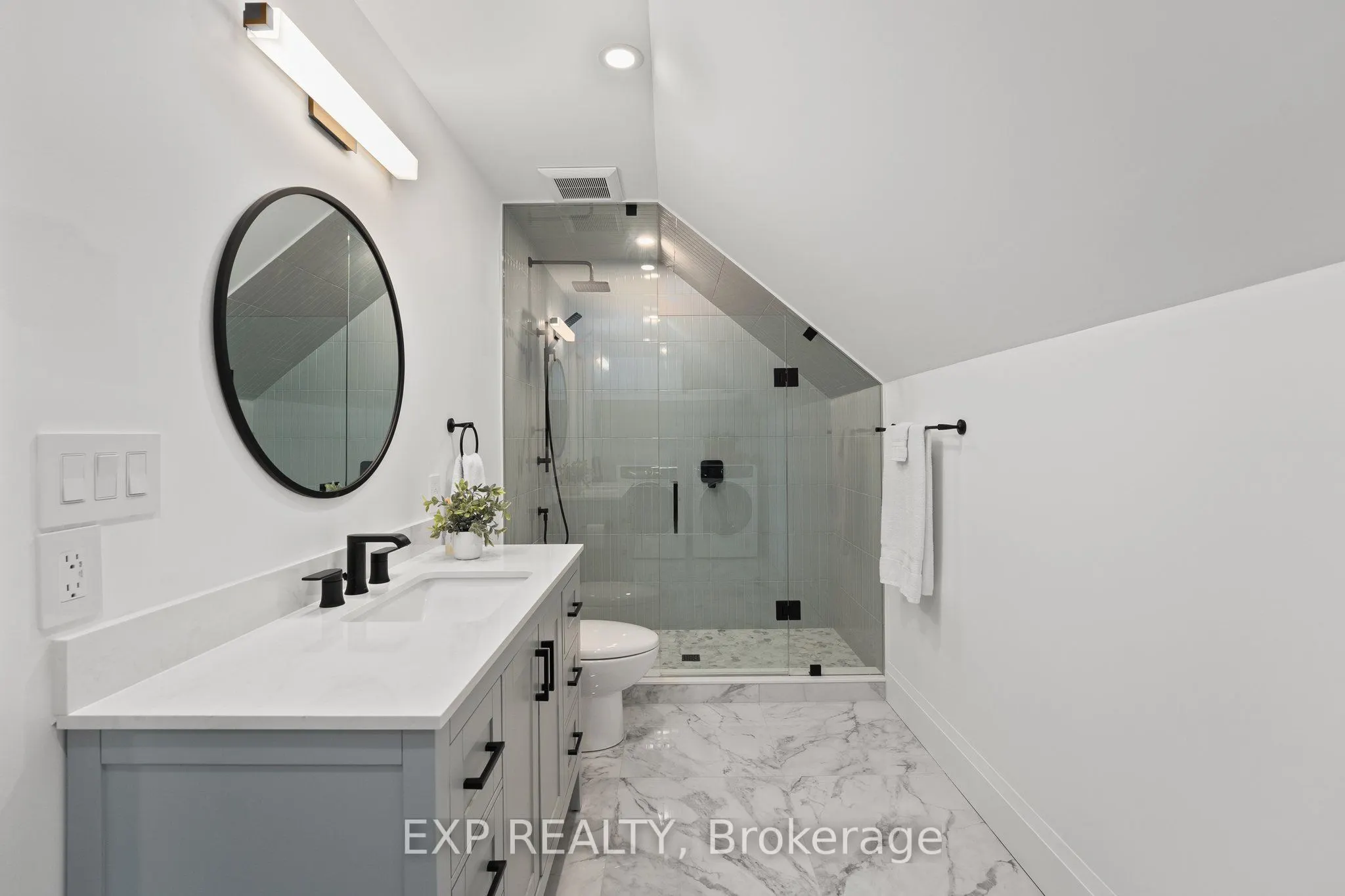 7833 Poplar Side Road
