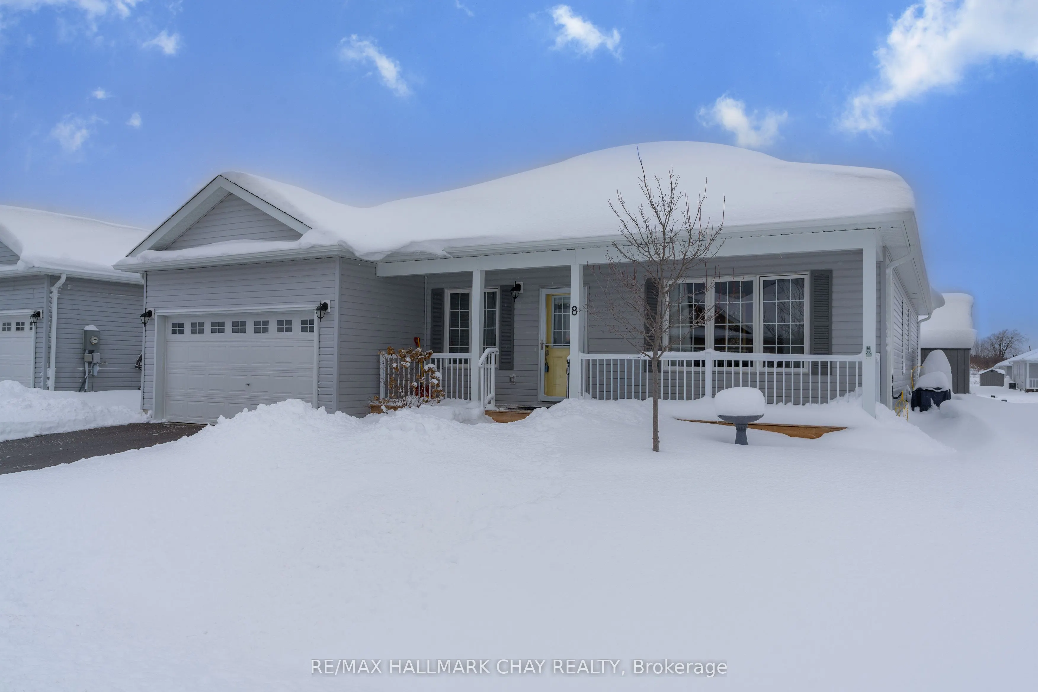 8 Sinclair Crescent