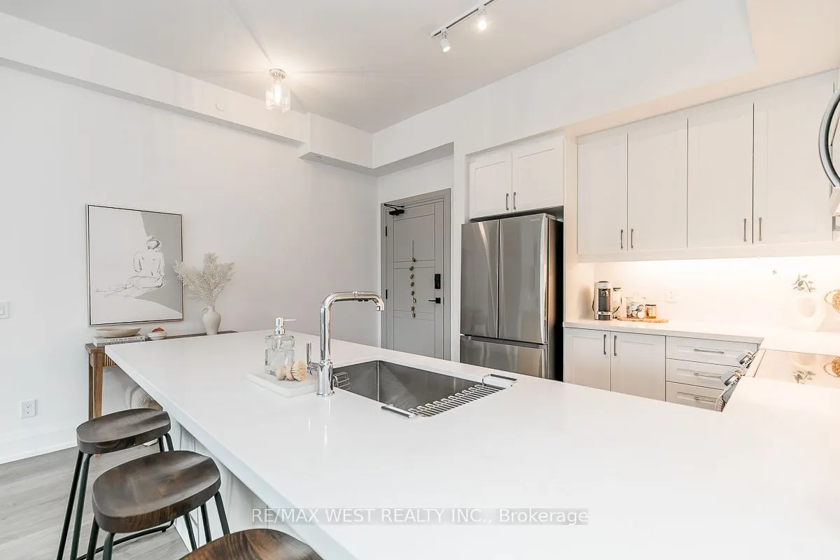 1 Hume Street, #212