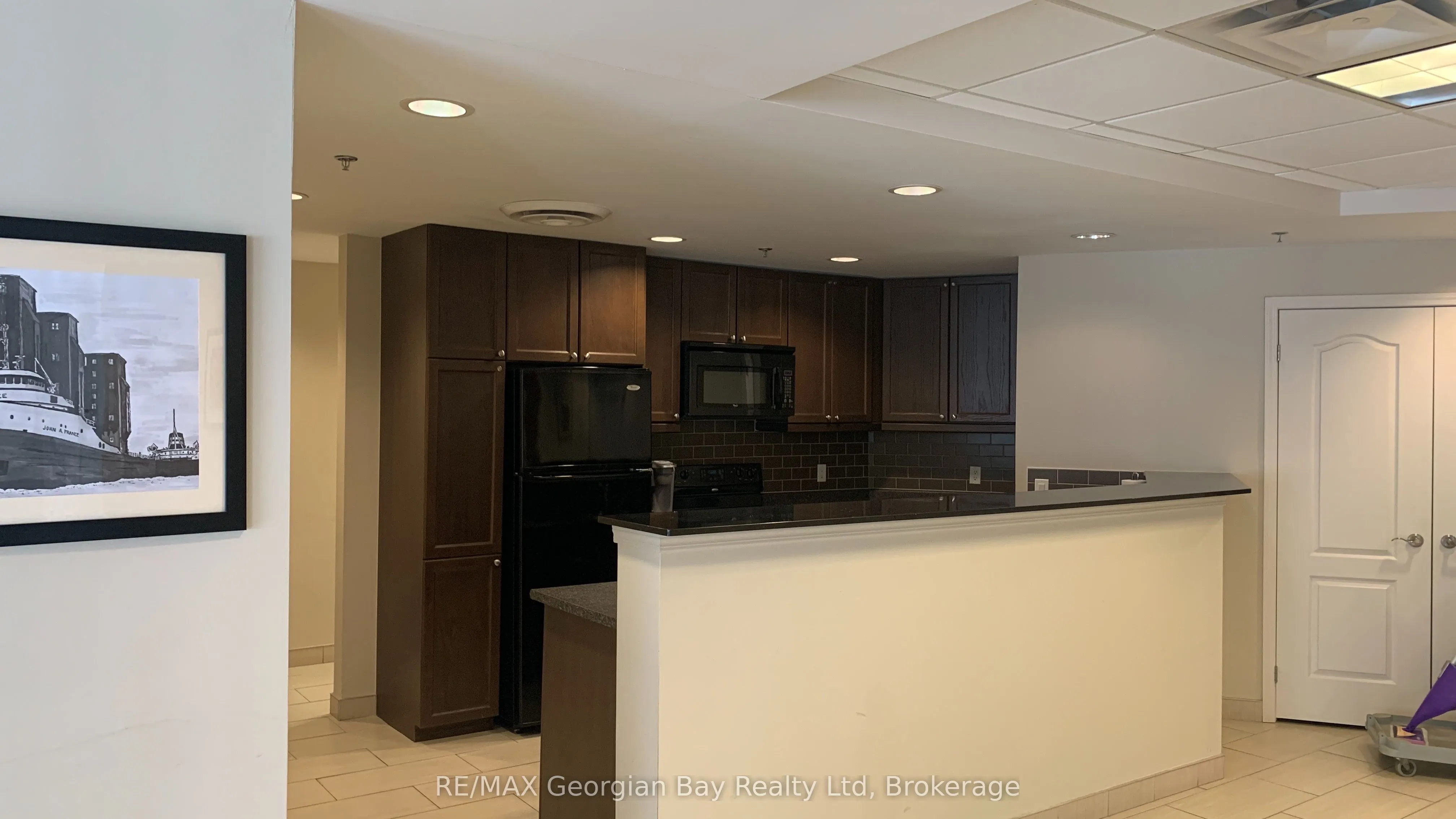 699 ABERDEEN Boulevard, #403