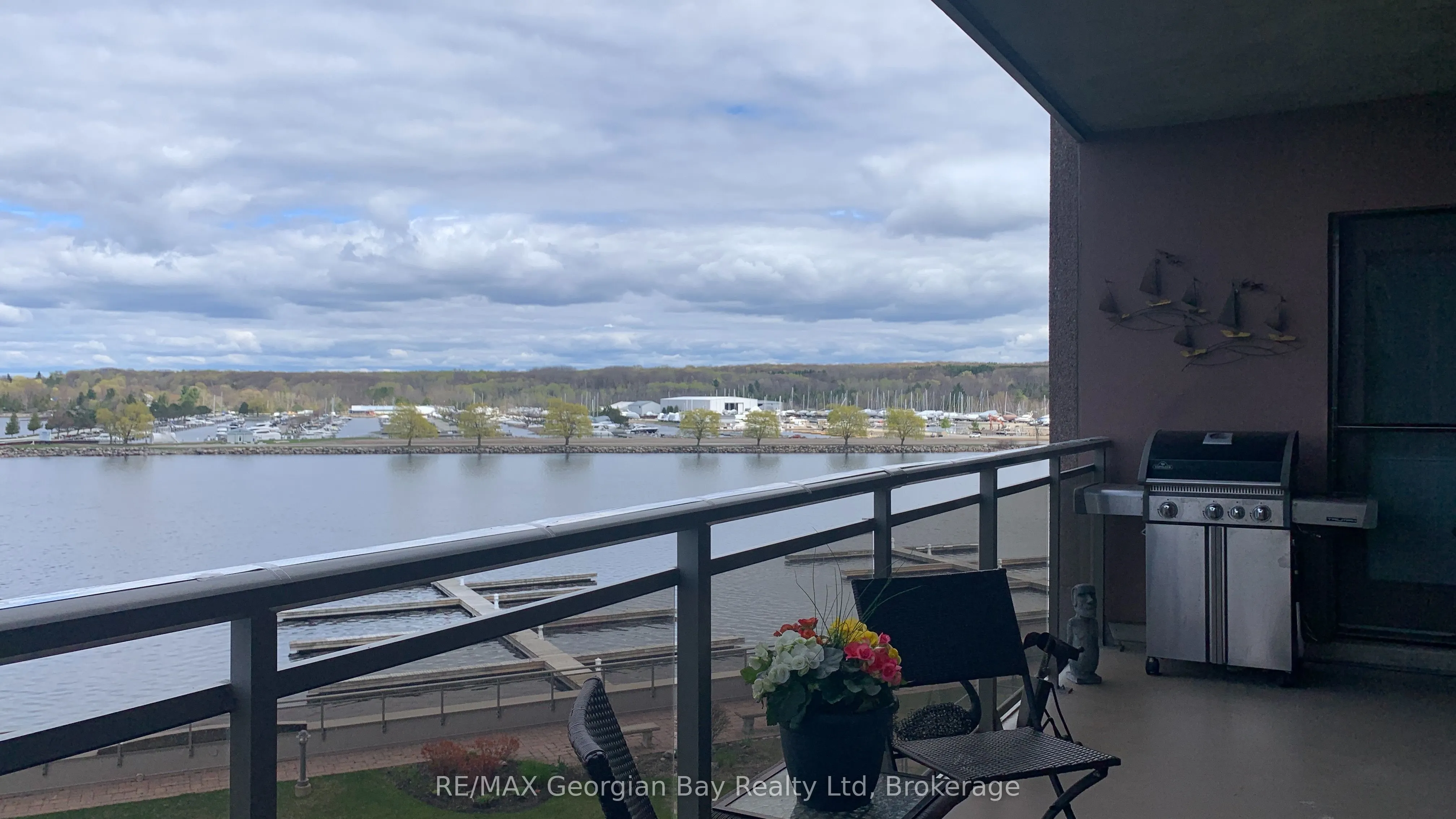 699 ABERDEEN Boulevard, #403
