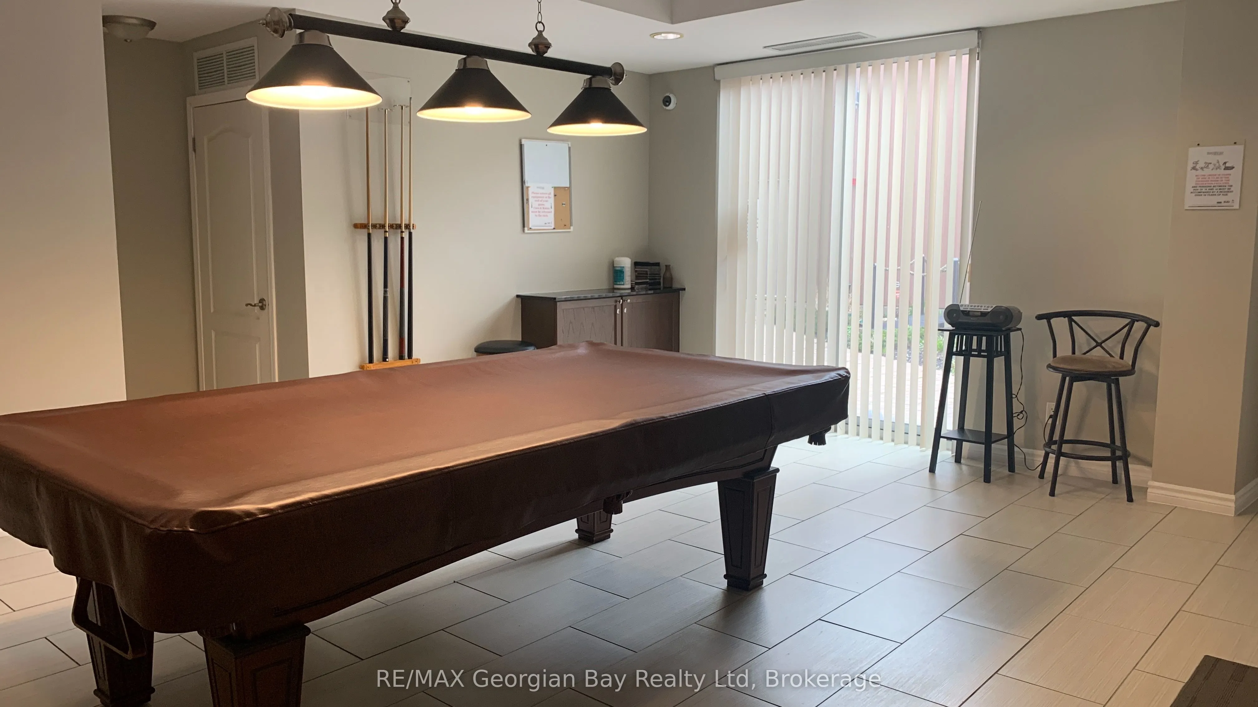 699 ABERDEEN Boulevard, #403