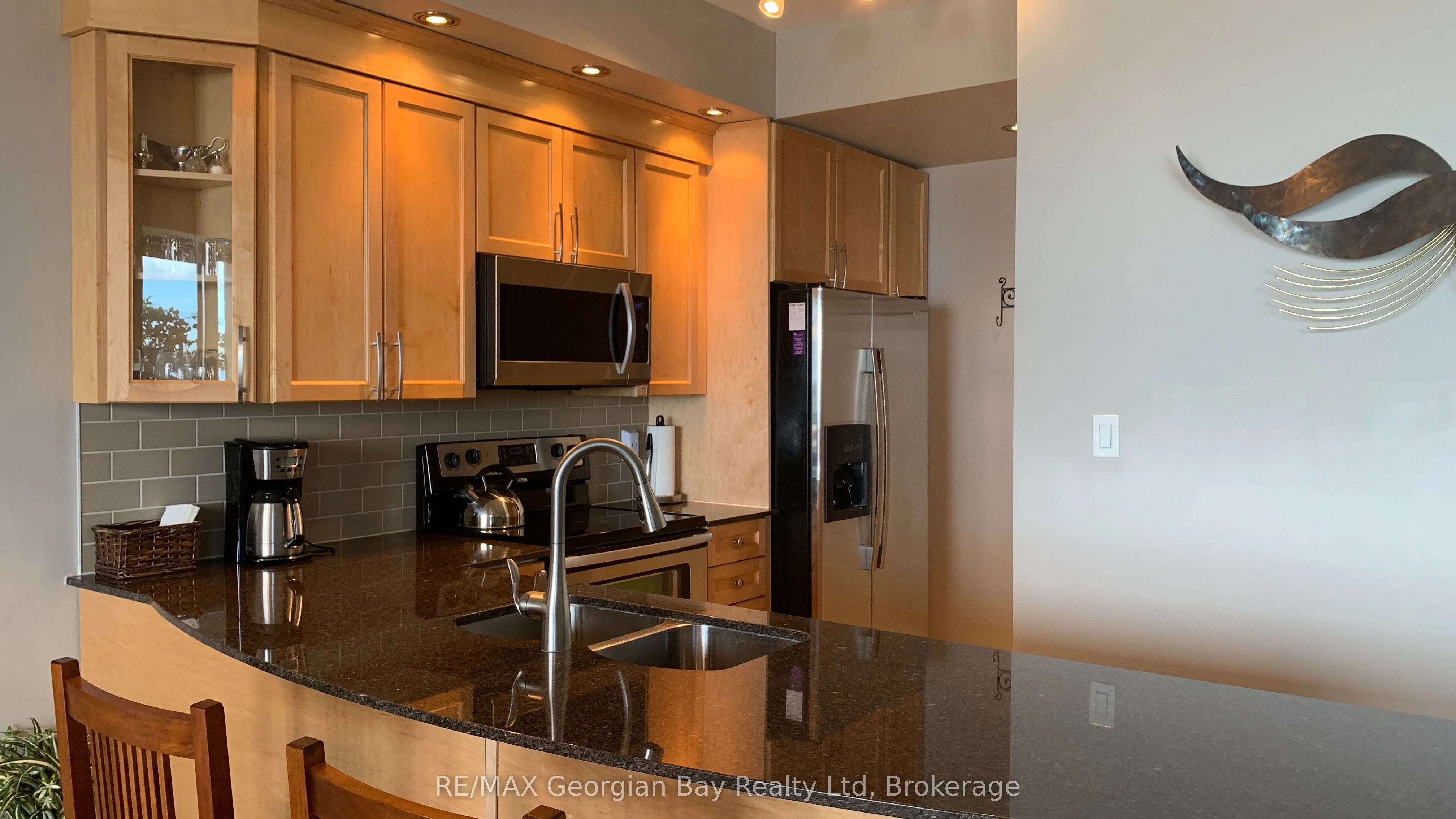 699 ABERDEEN Boulevard, #403