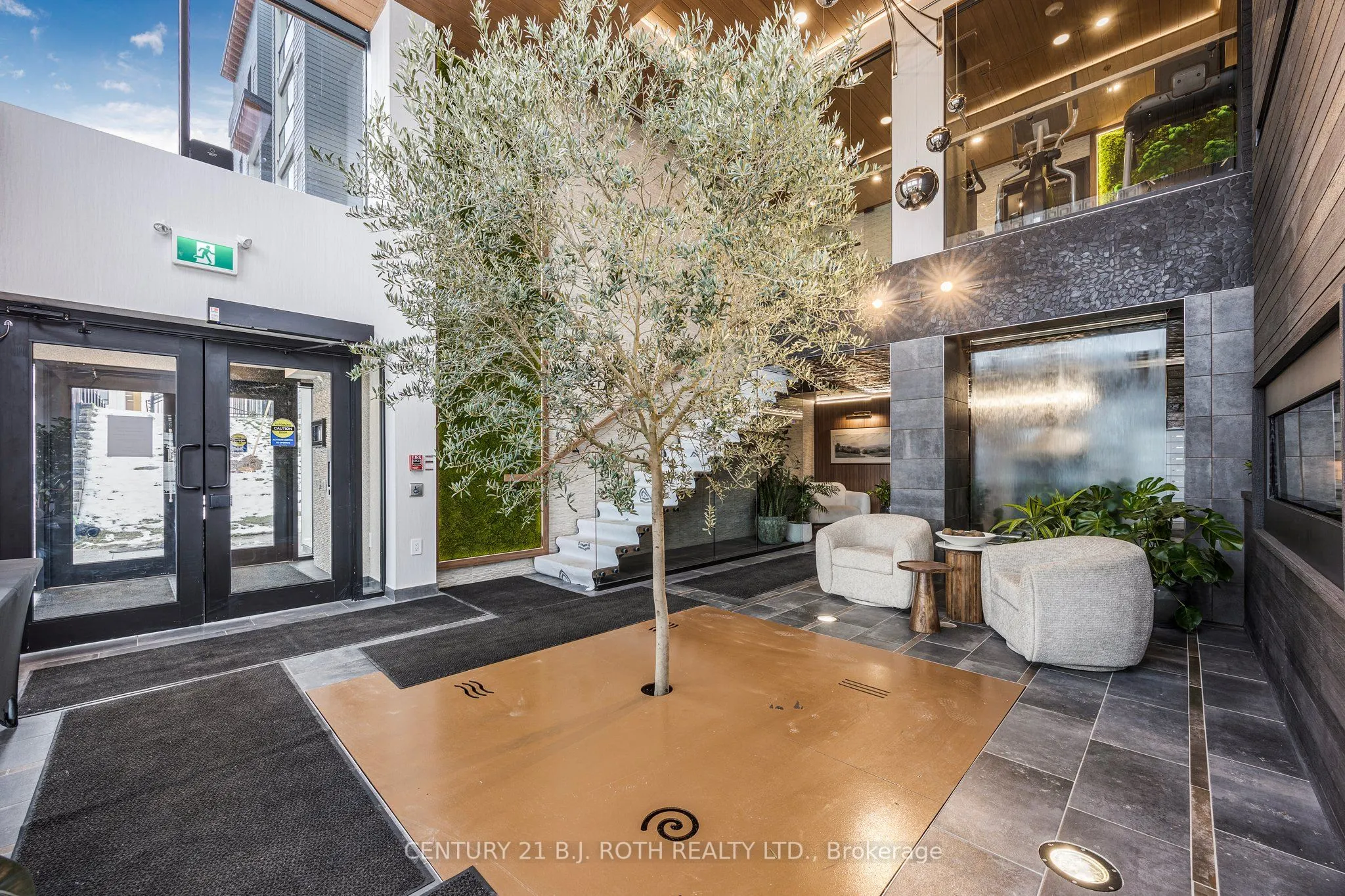 15 kneeshaw Drive, #613