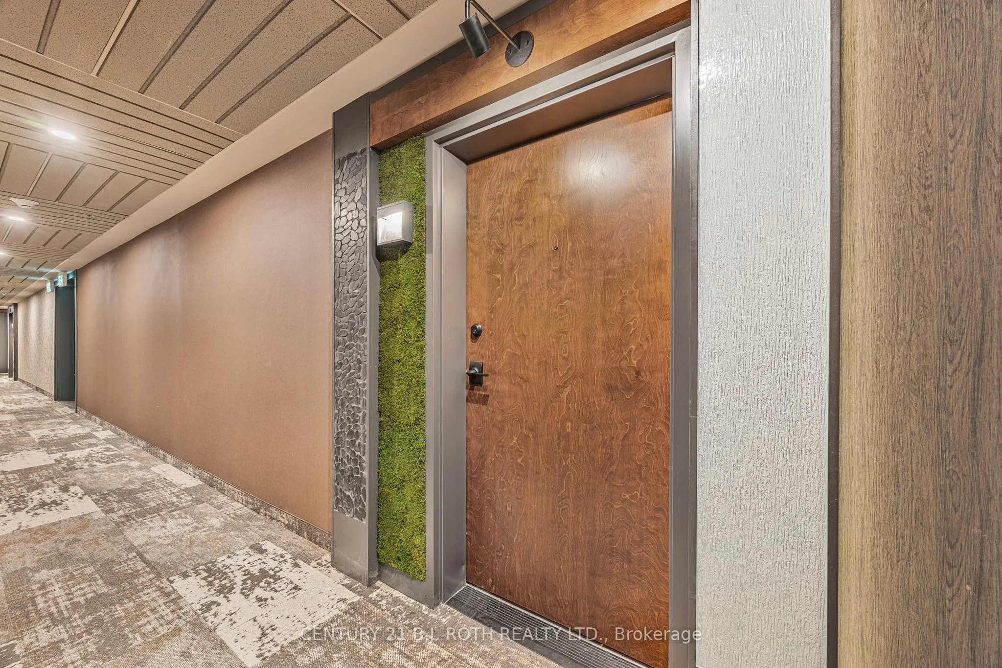 15 kneeshaw Drive, #613