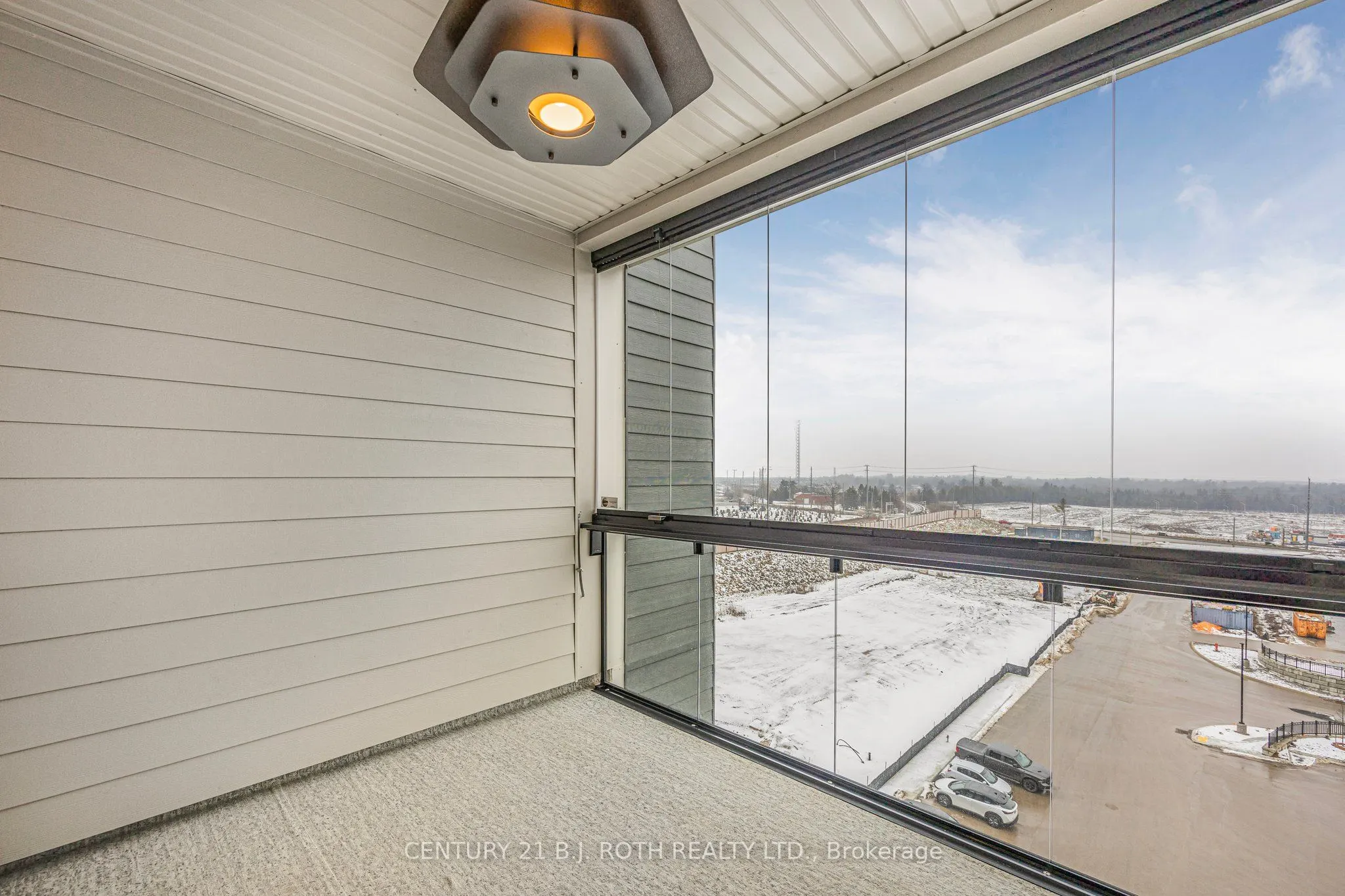 15 kneeshaw Drive, #613