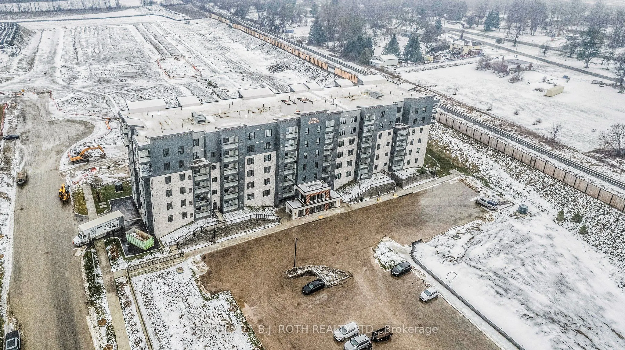 15 kneeshaw Drive, #613
