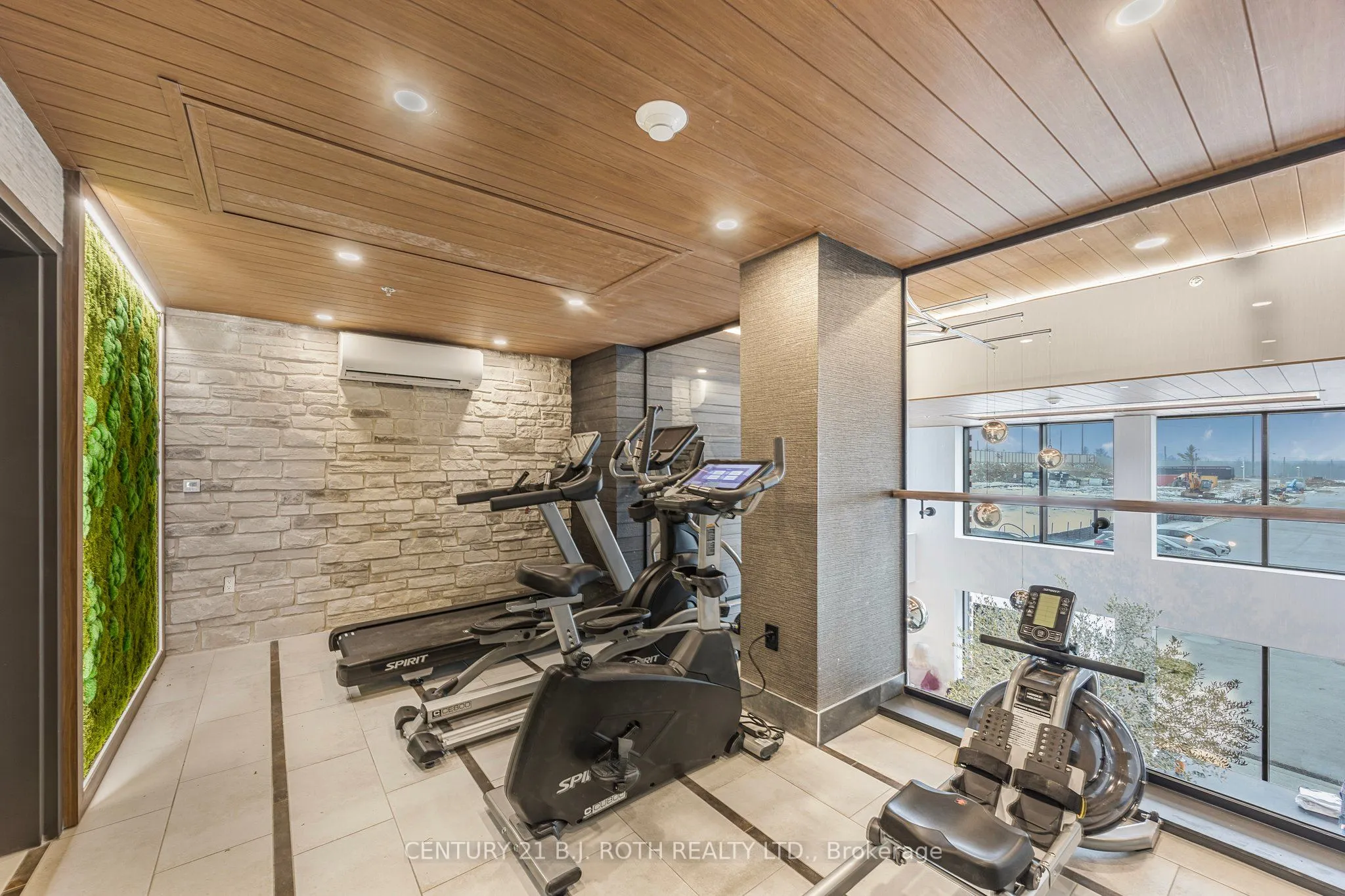15 kneeshaw Drive, #613
