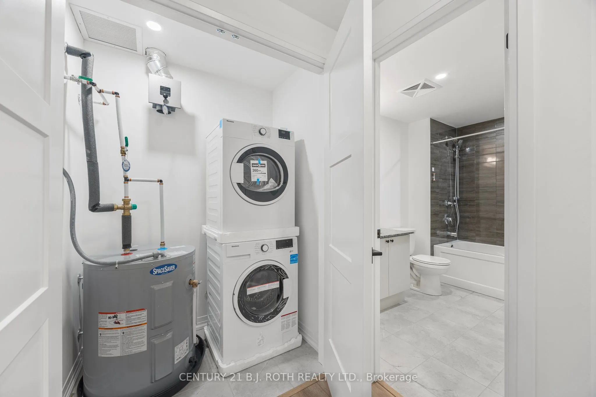 15 kneeshaw Drive, #613