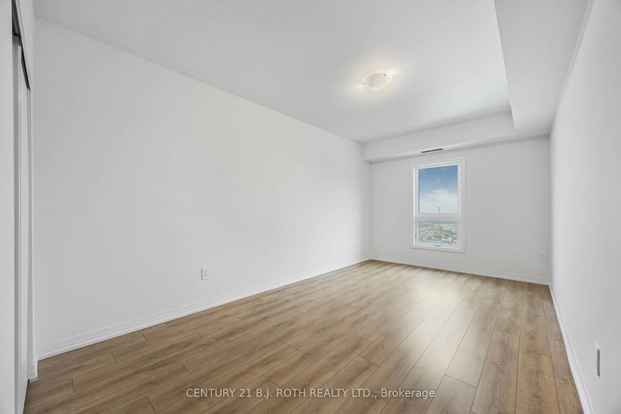 15 kneeshaw Drive, #613
