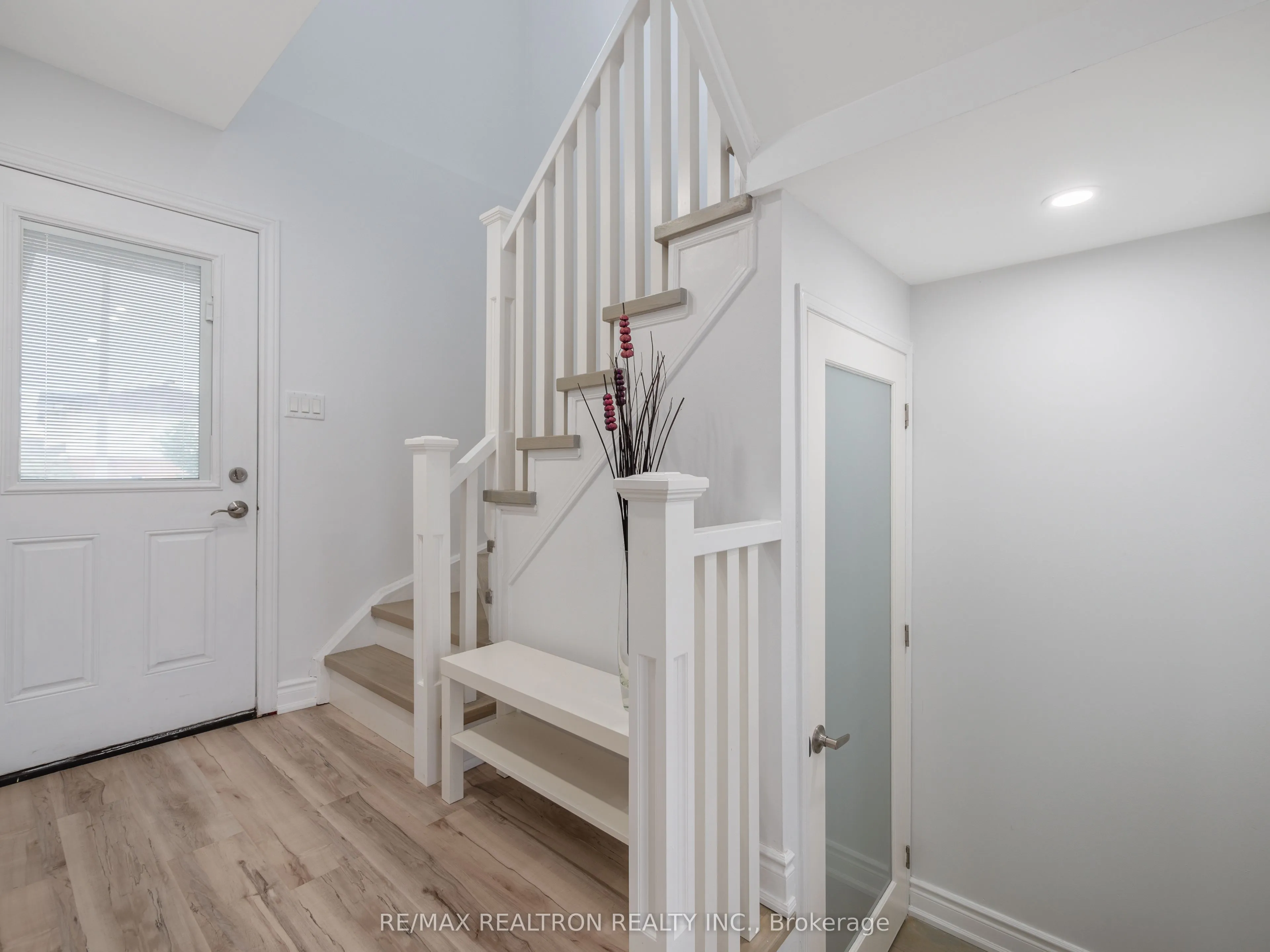 136 Pickett Crescent