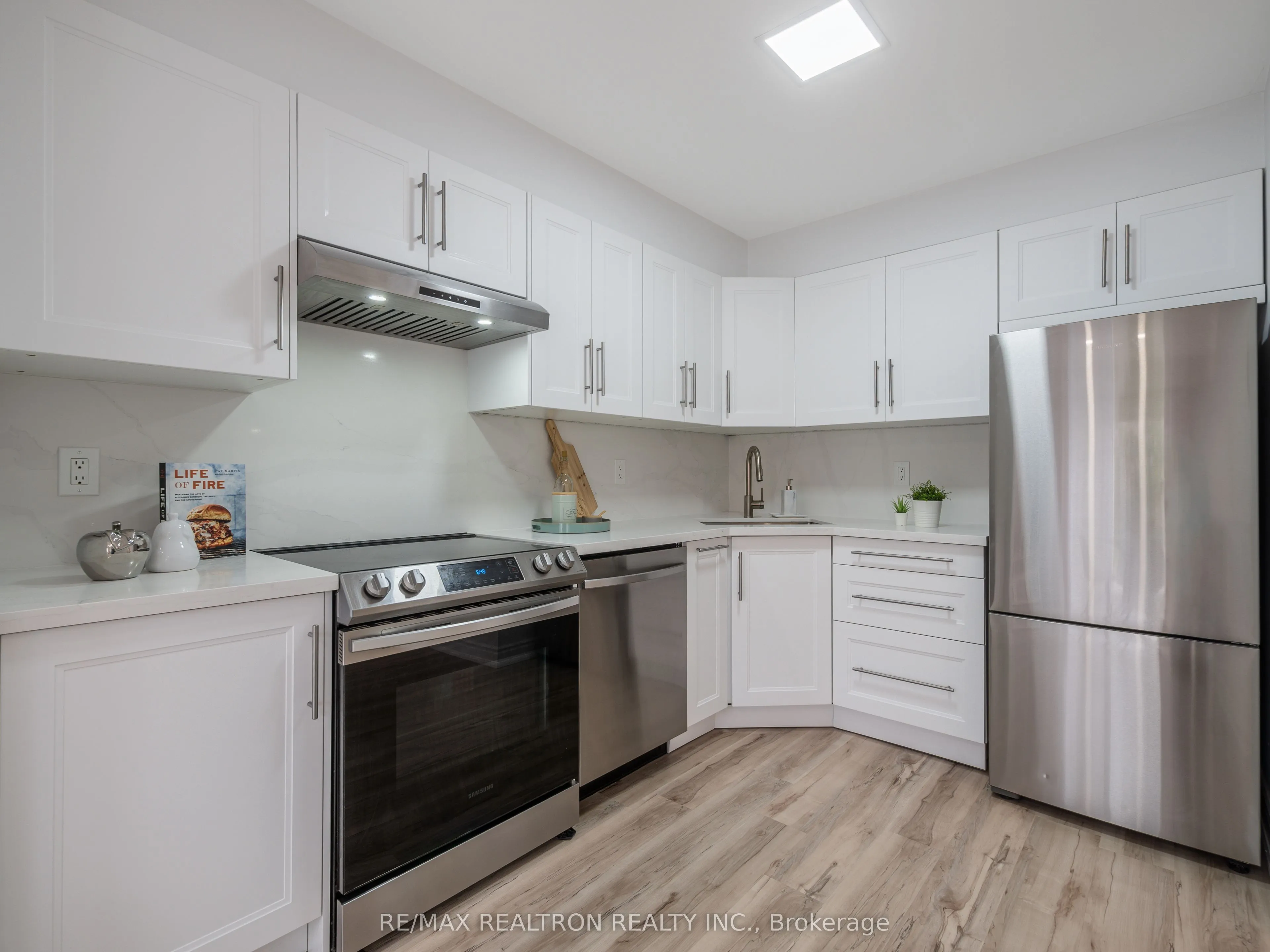 136 Pickett Crescent