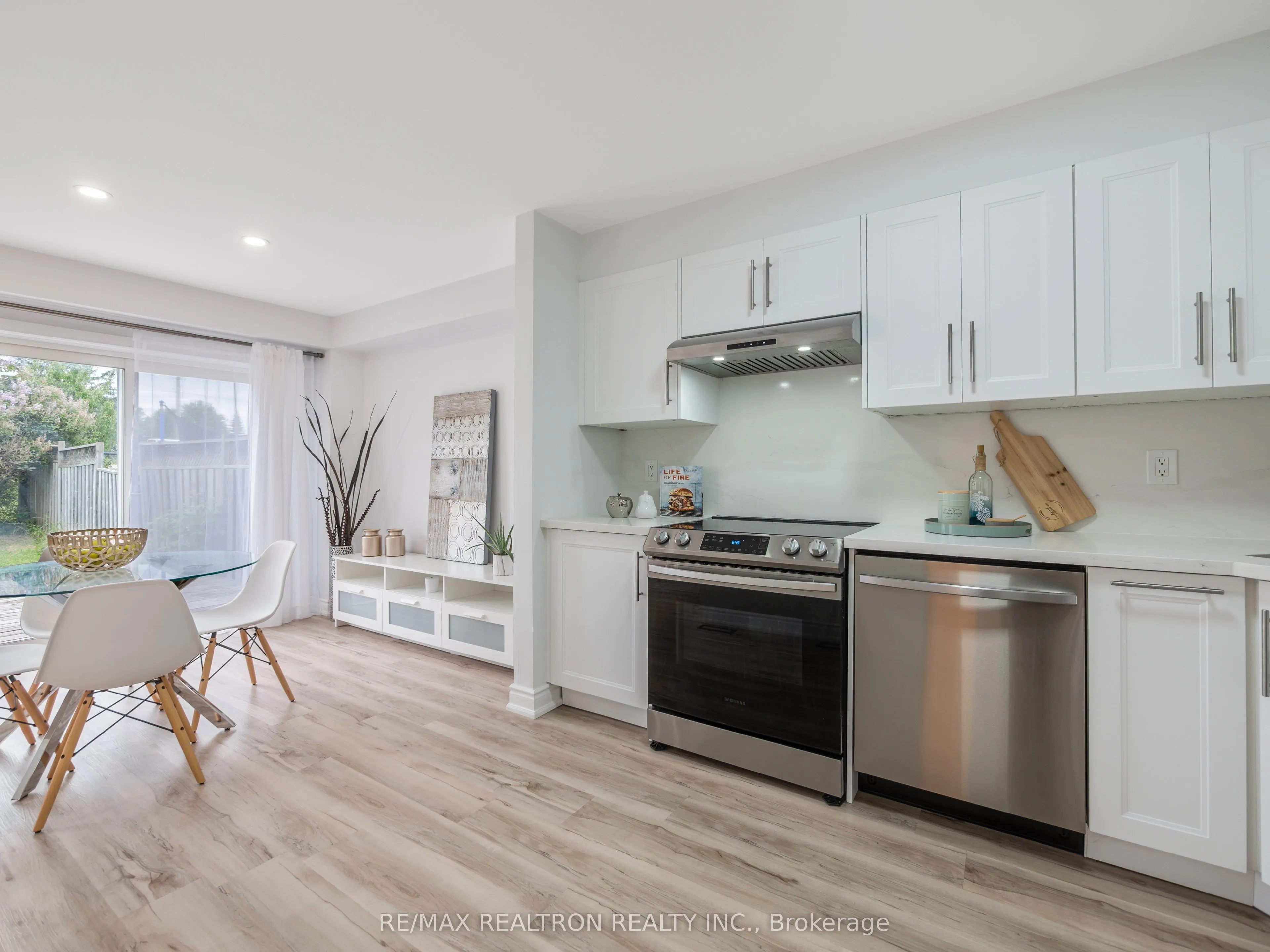 136 Pickett Crescent