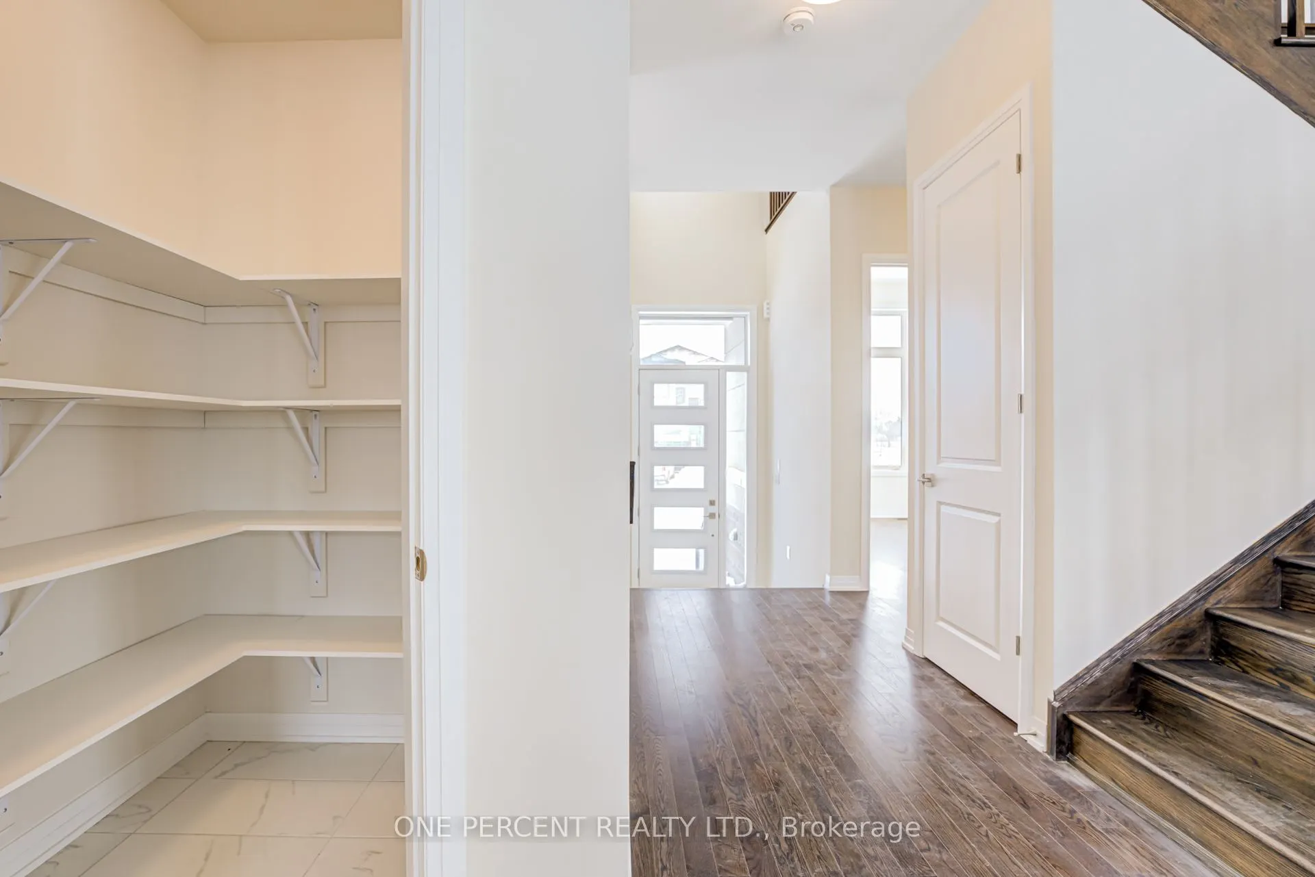 3769 Sunbank Crescent