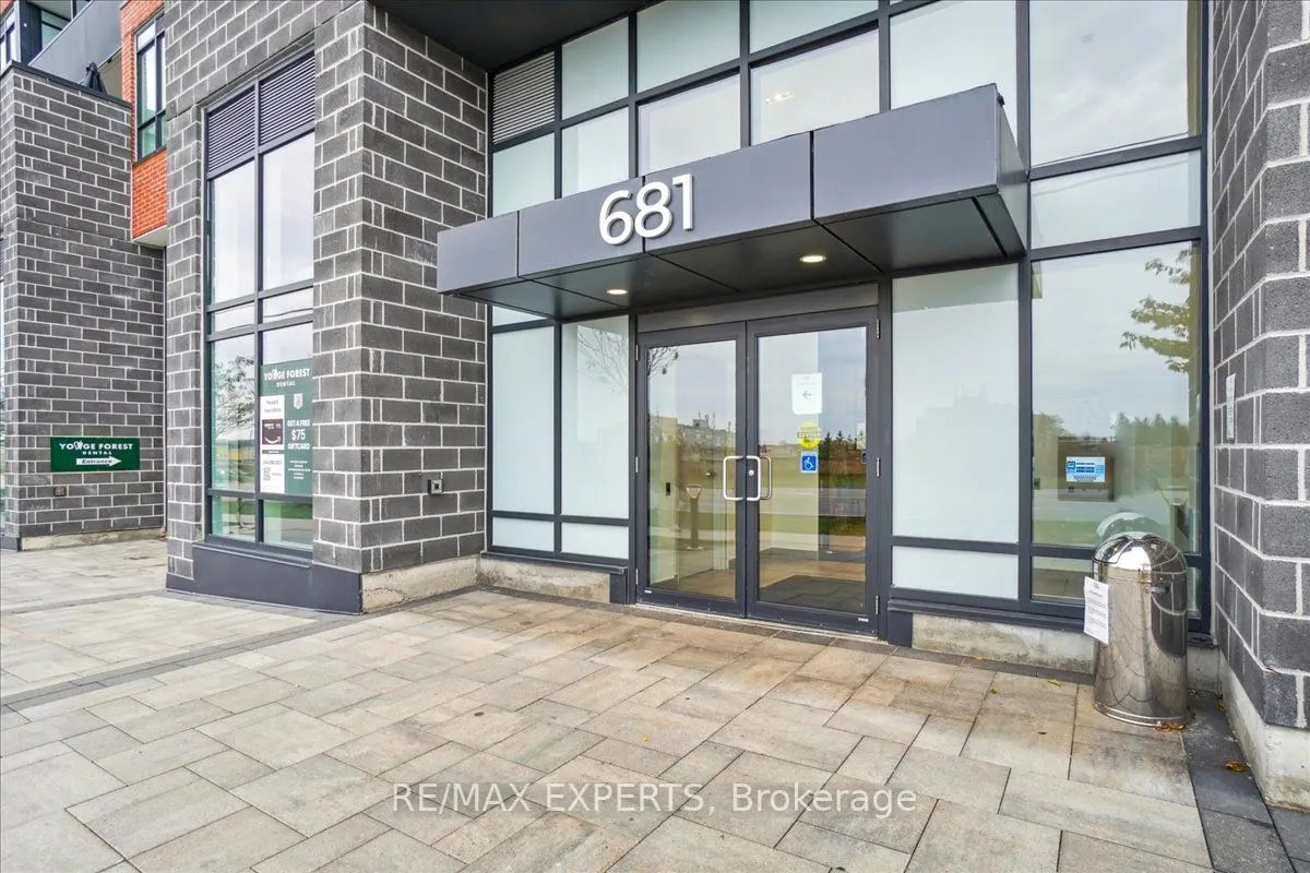 681 Yonge Street, #209