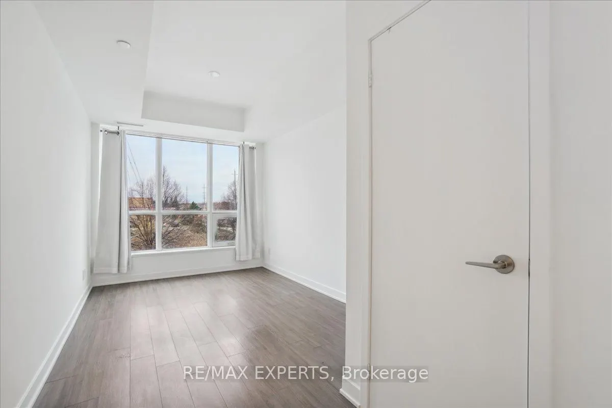 681 Yonge Street, #209