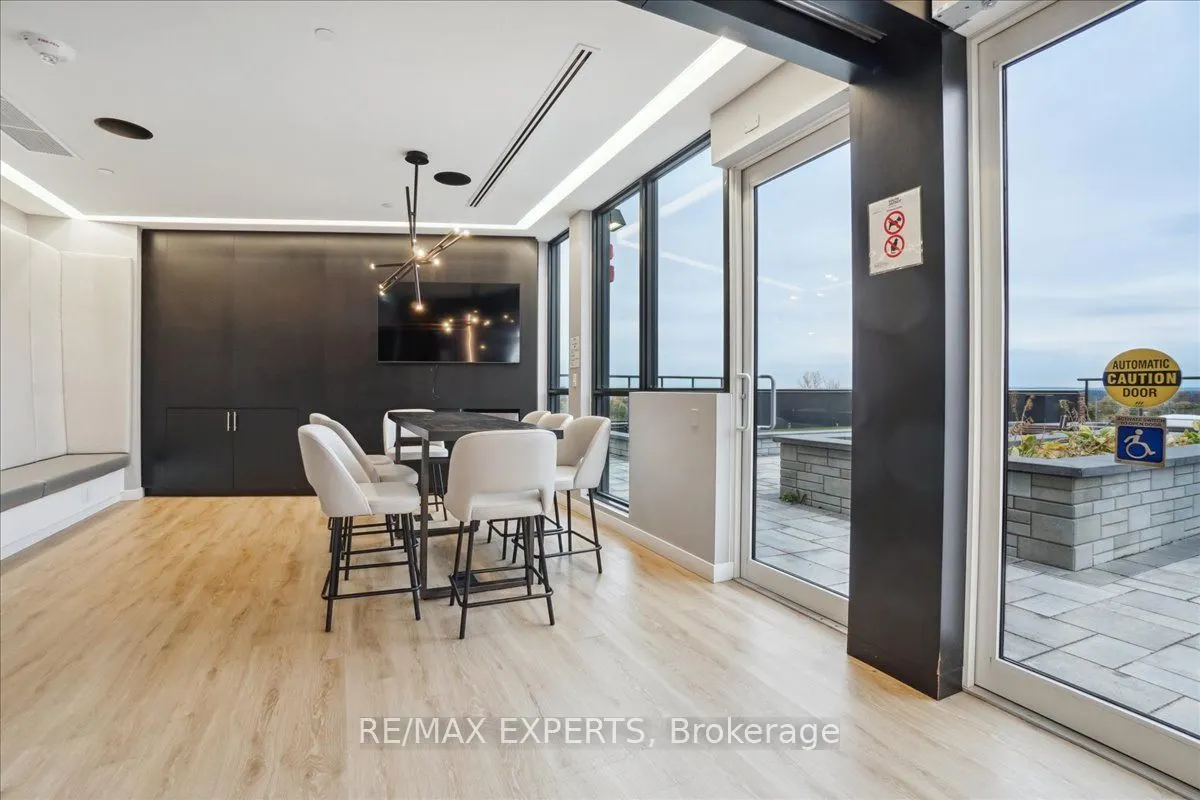 681 Yonge Street, #209