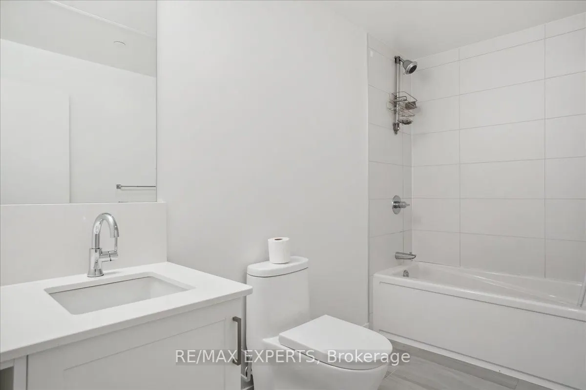 681 Yonge Street, #209