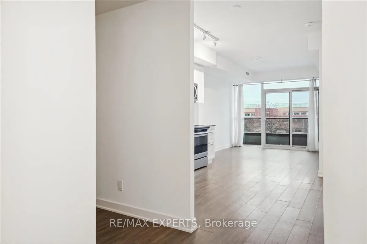 681 Yonge Street, #209