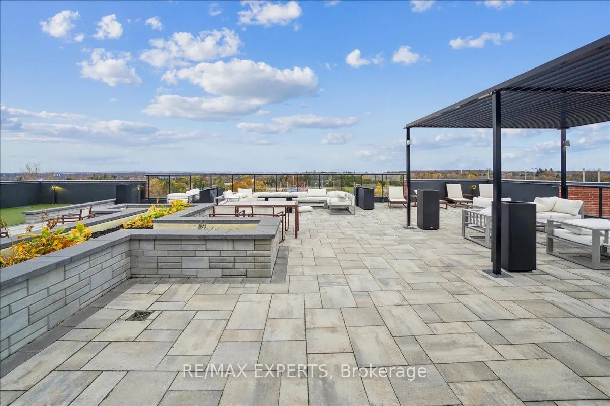 681 Yonge Street, #209
