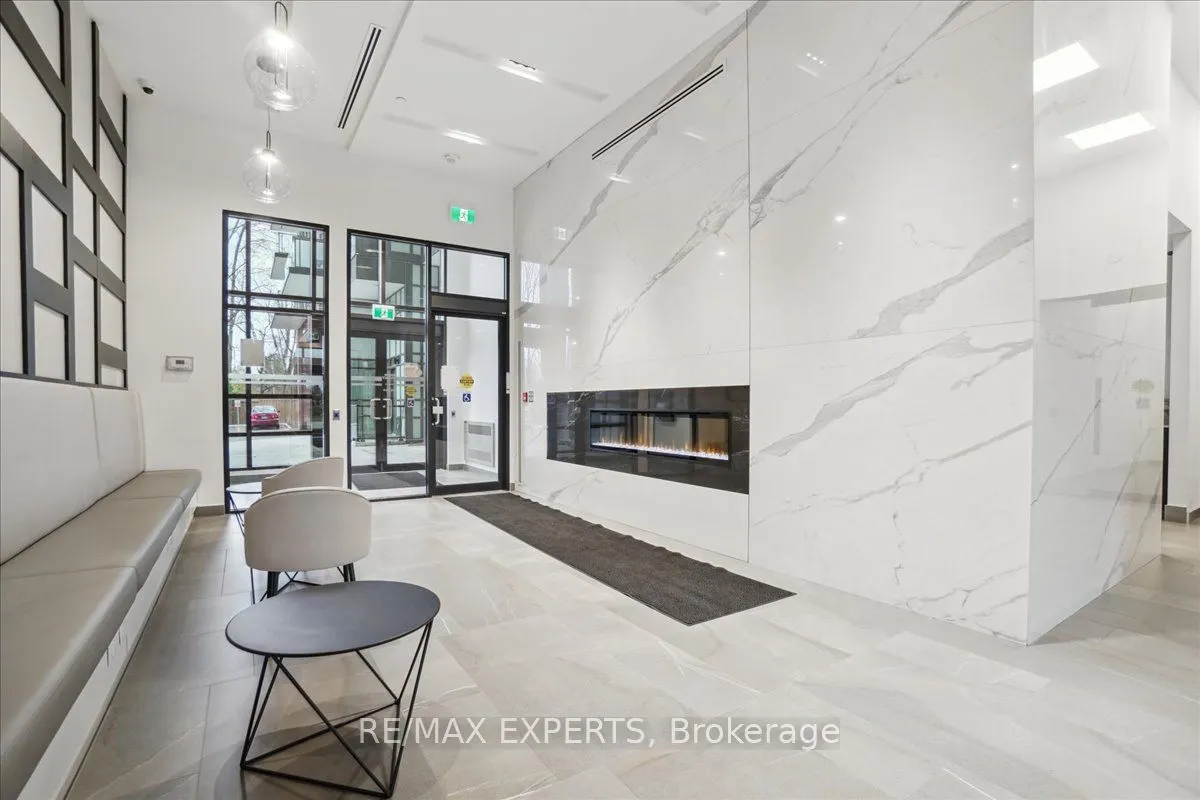 681 Yonge Street, #209