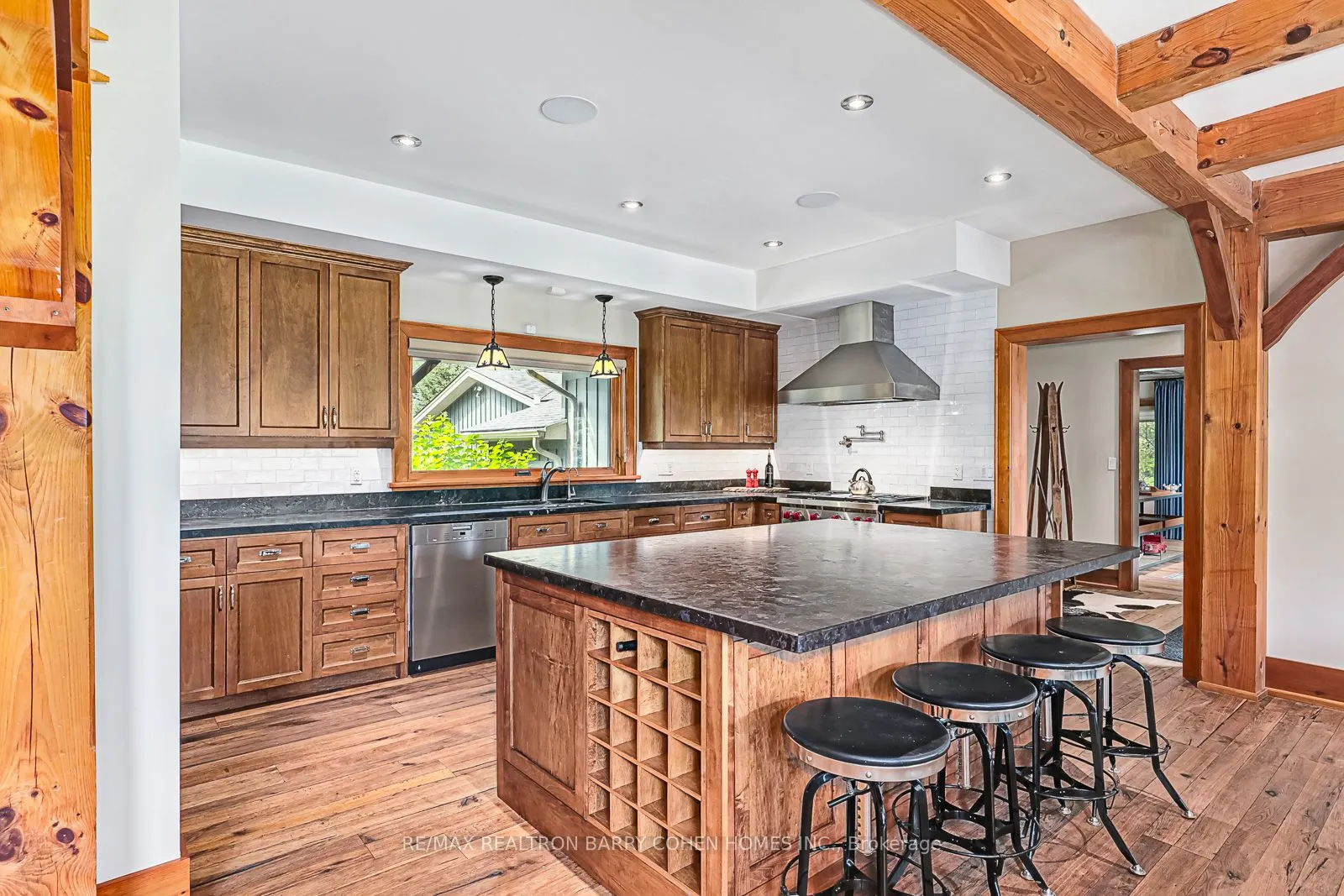 8429 Poplar Side Road