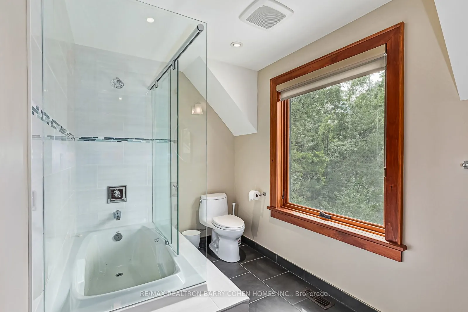 8429 Poplar Side Road