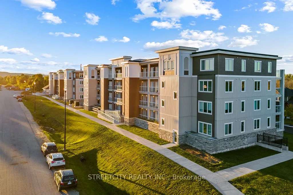 5 Spooner Crescent #215