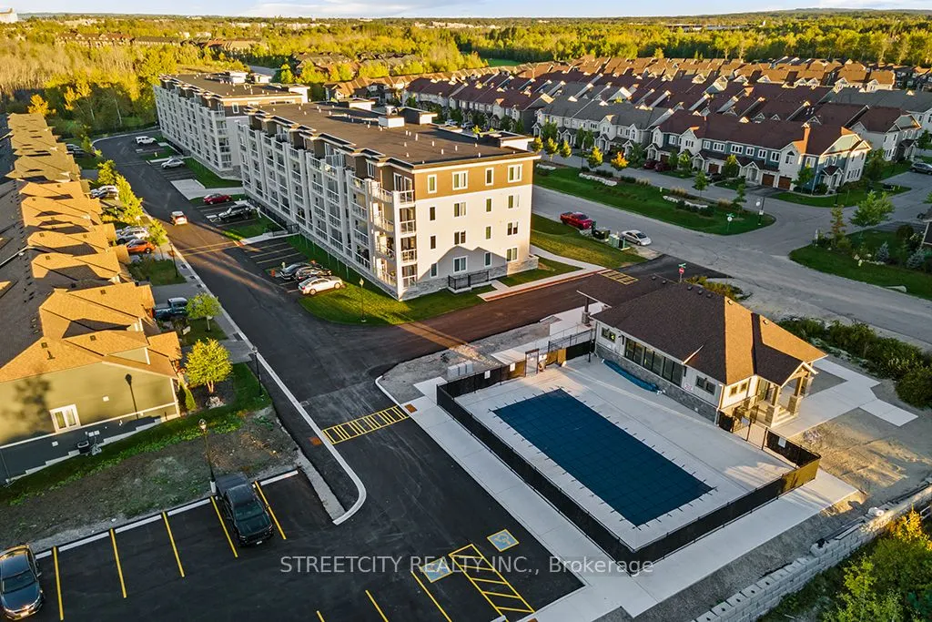 5 Spooner Crescent #215