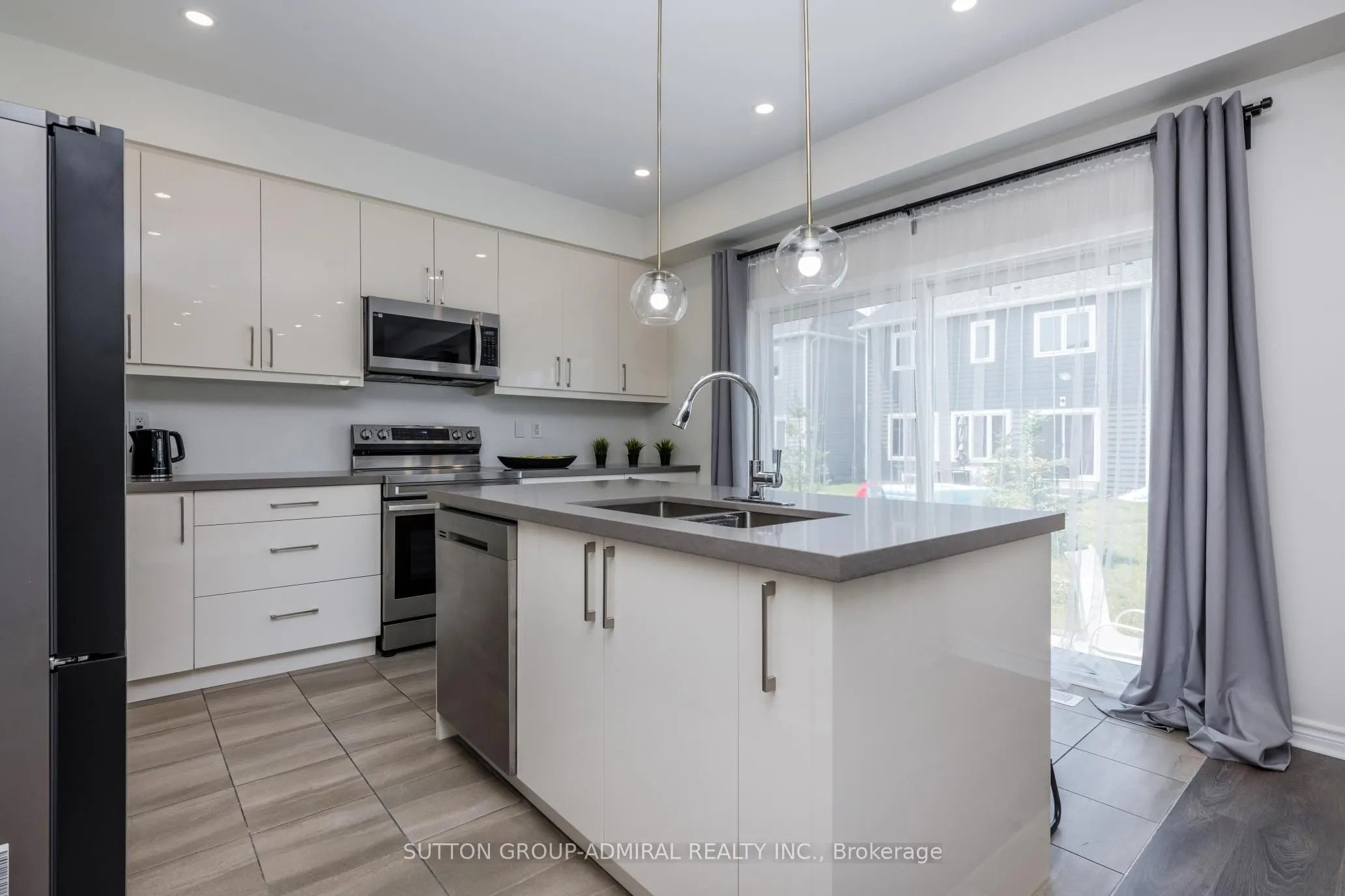 19 Bobolink Drive