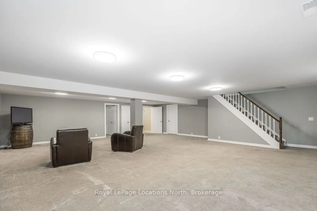 75 EDWARD Street E
