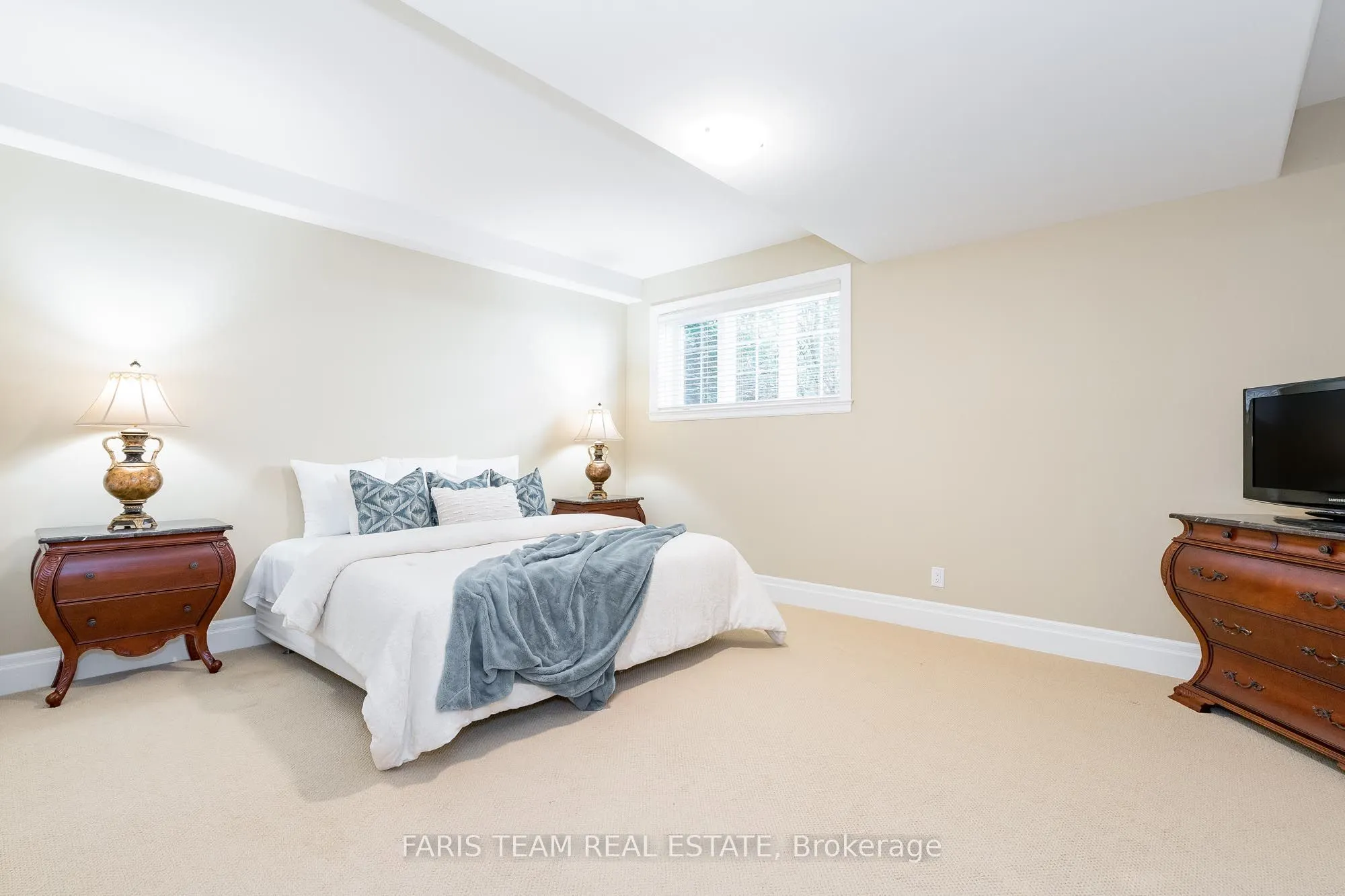 14 Lloyd Cook Drive W