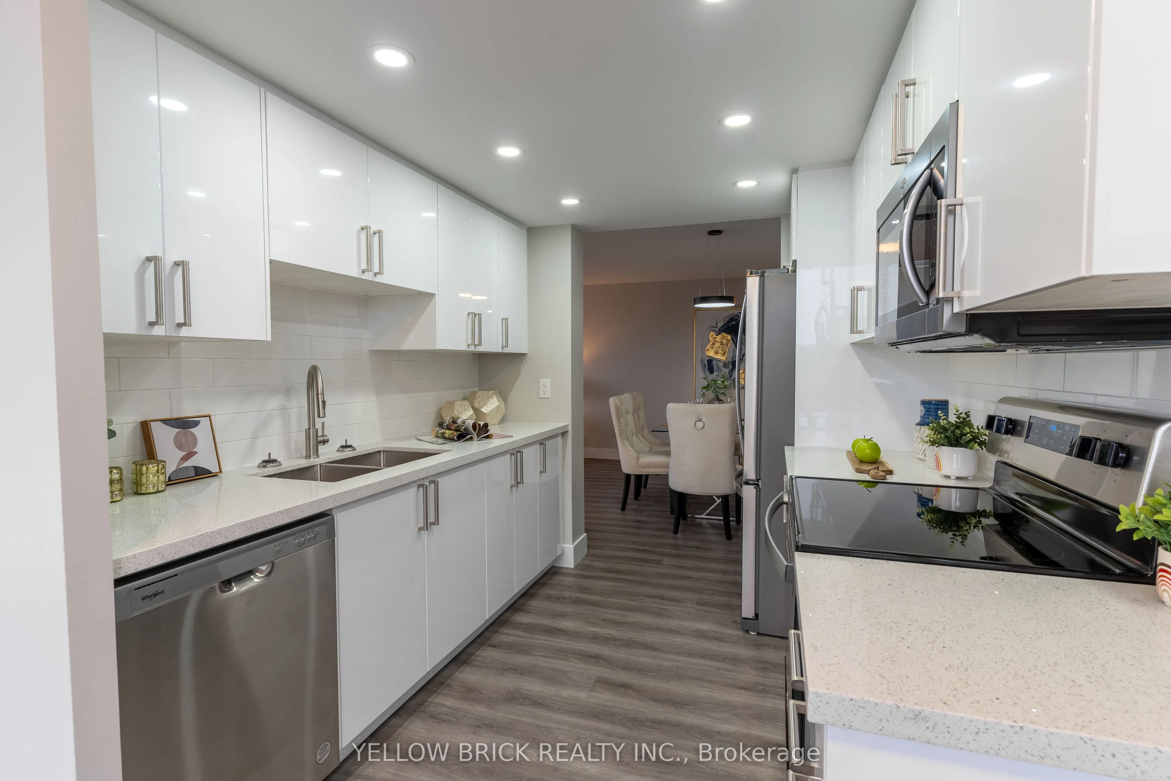 65 Ellen Street, #208