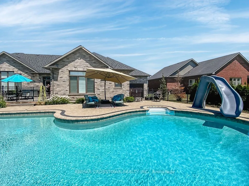 25 MENNILL Drive