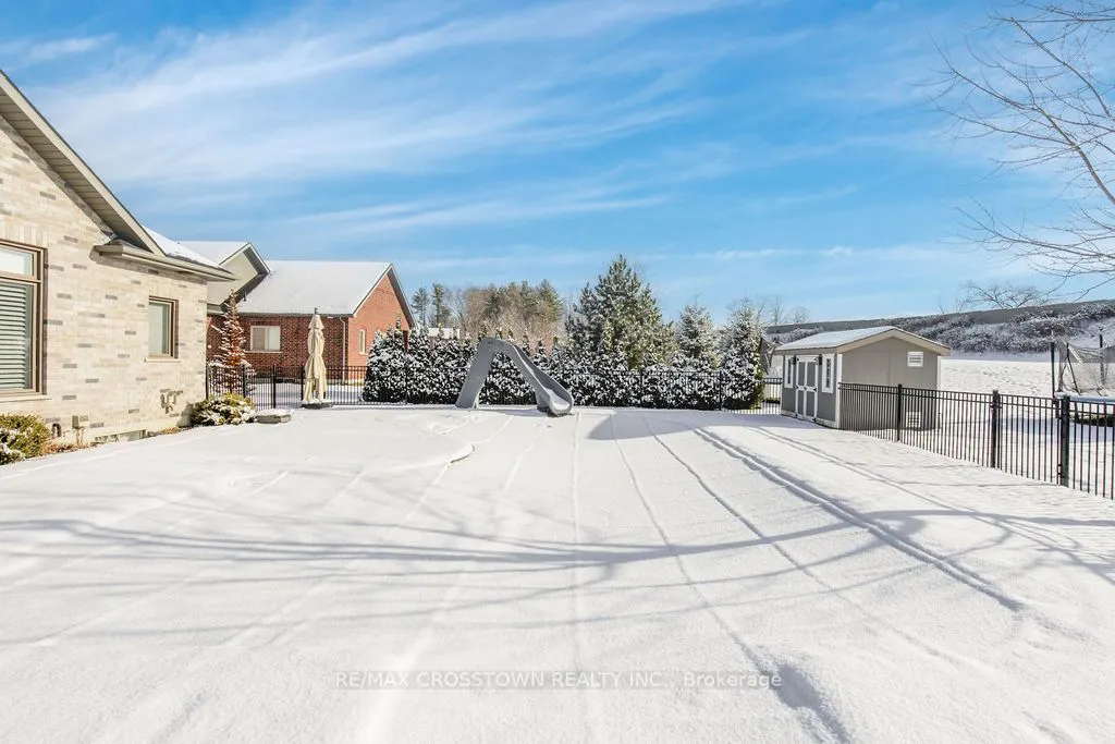 25 MENNILL Drive
