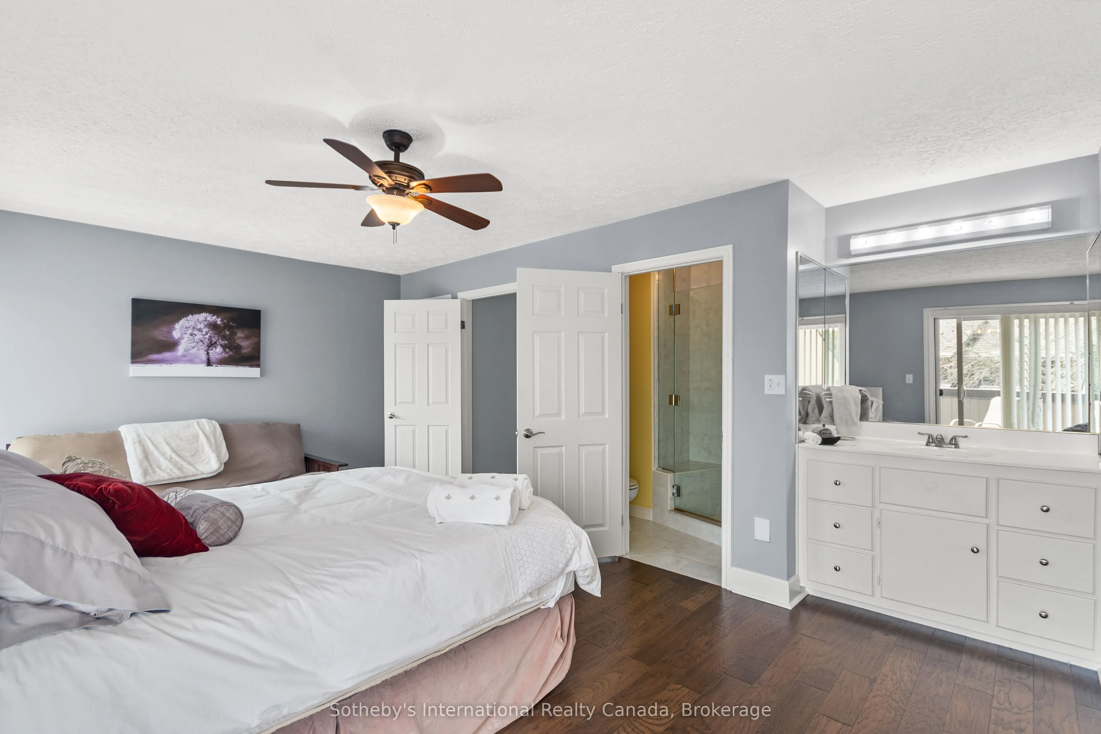 8 Beck Boulevard, #10