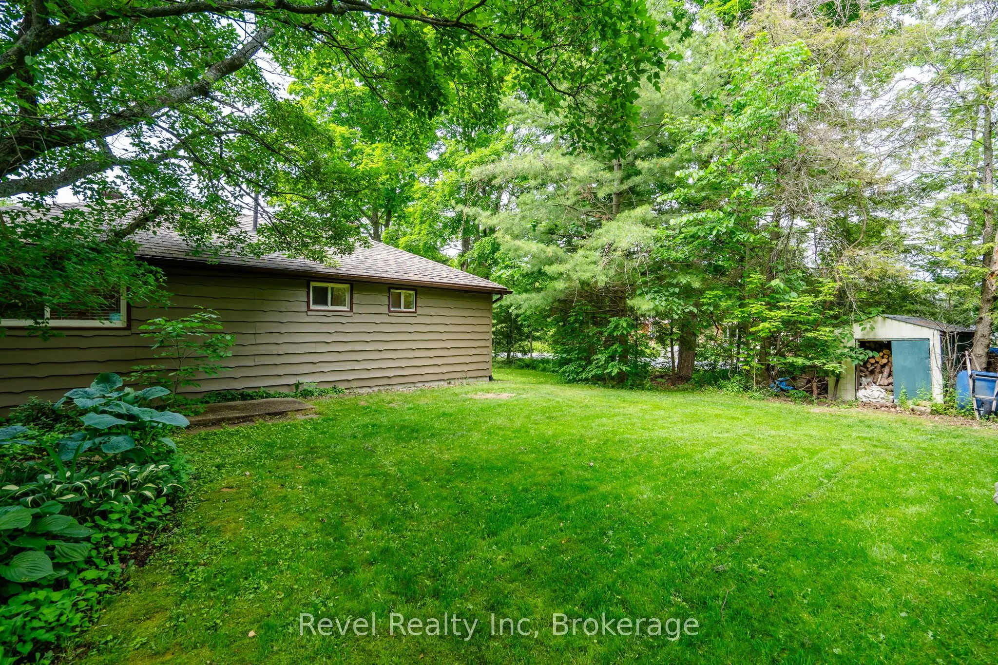 2148 CHAMPLAIN Road