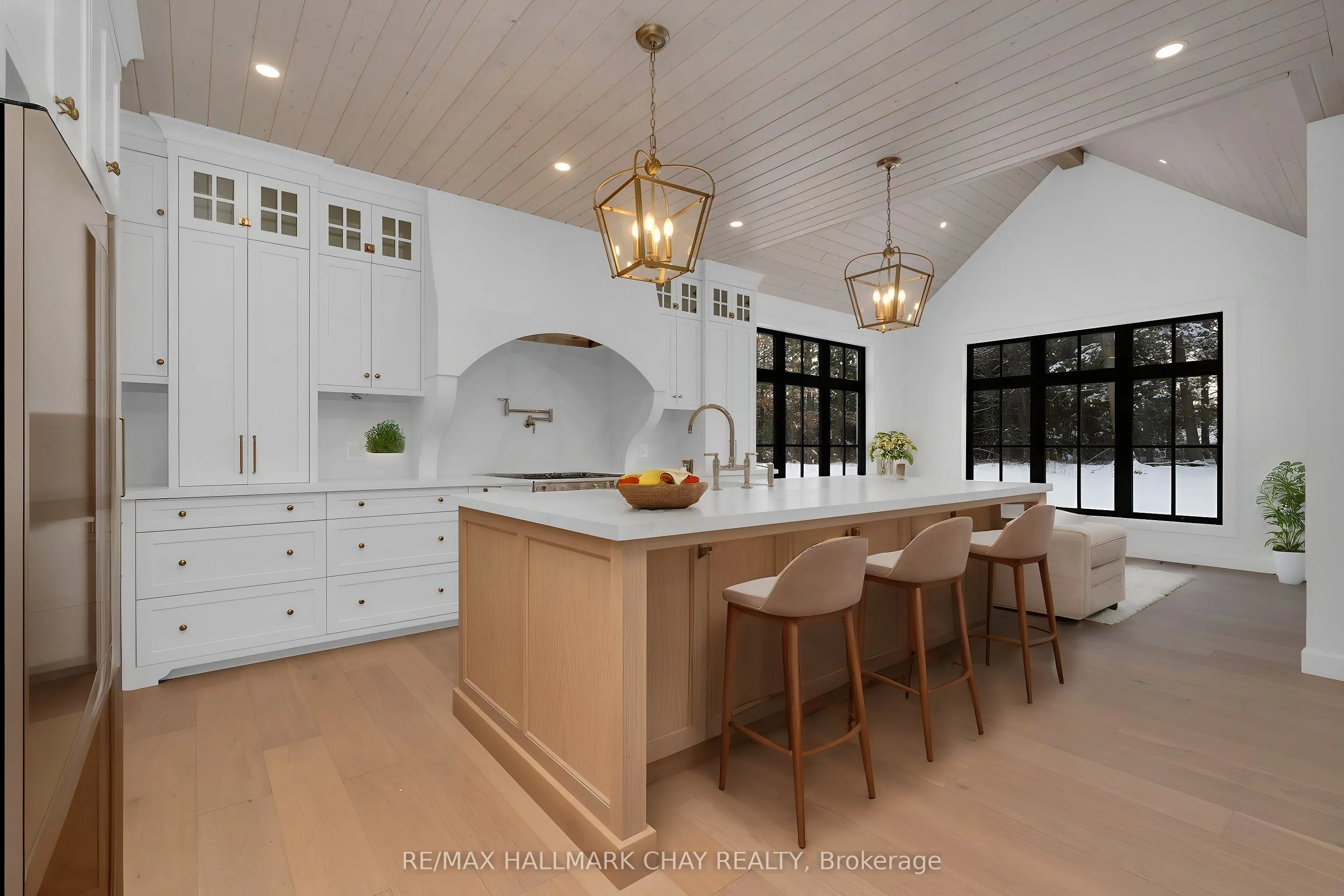 25 Heatherwood Drive