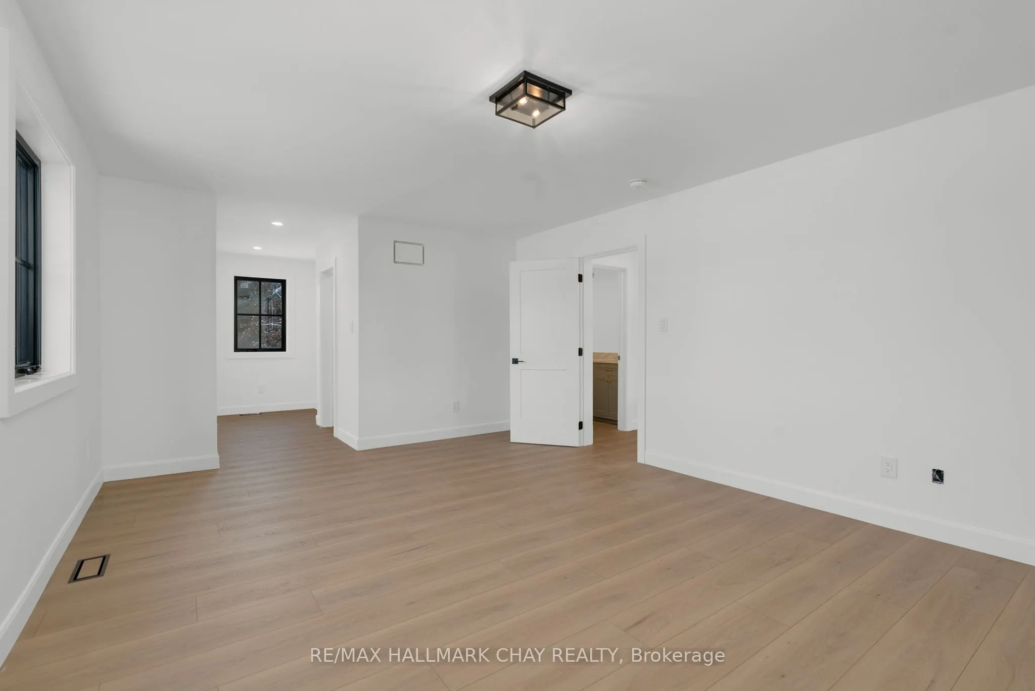 25 Heatherwood Drive
