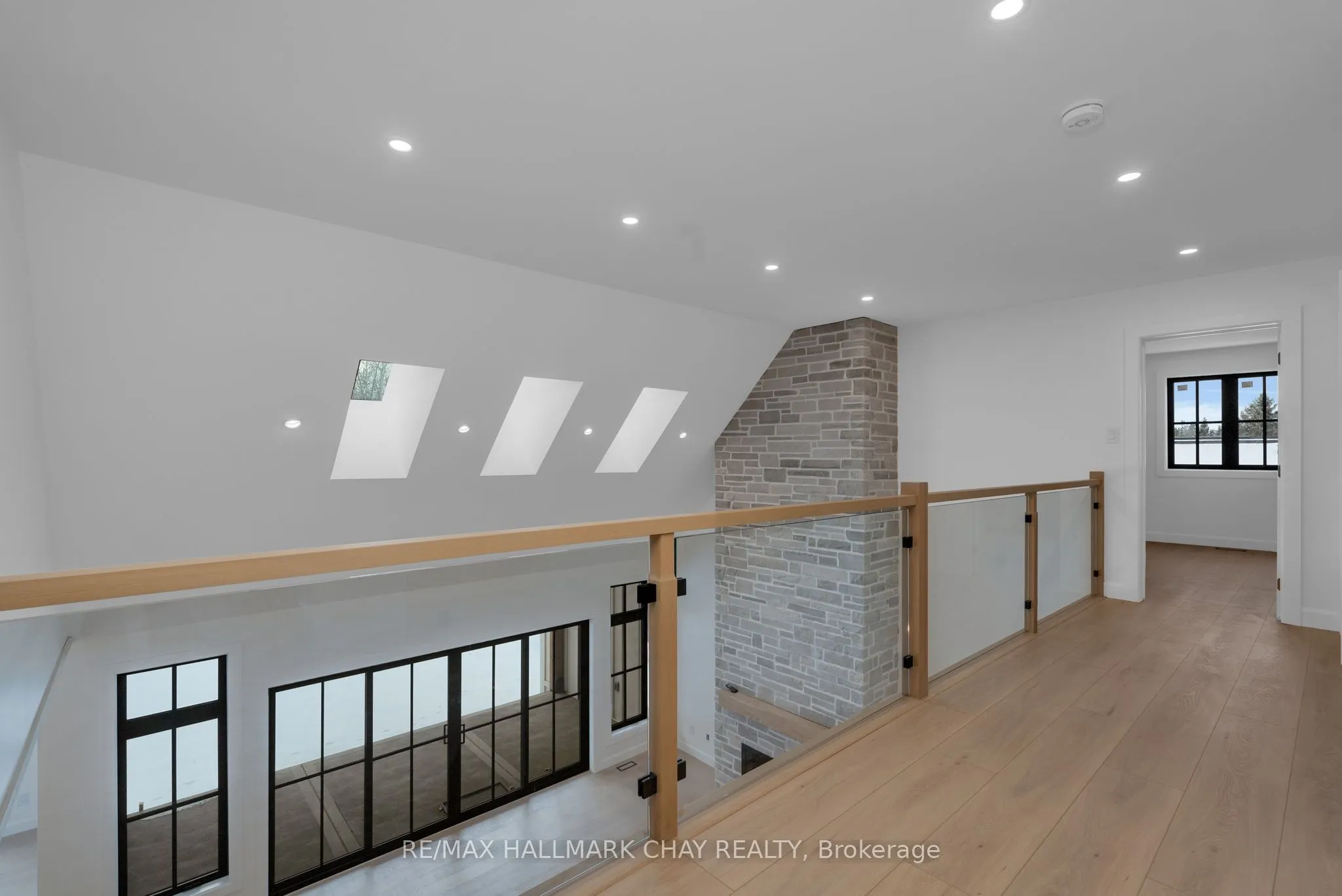 25 Heatherwood Drive