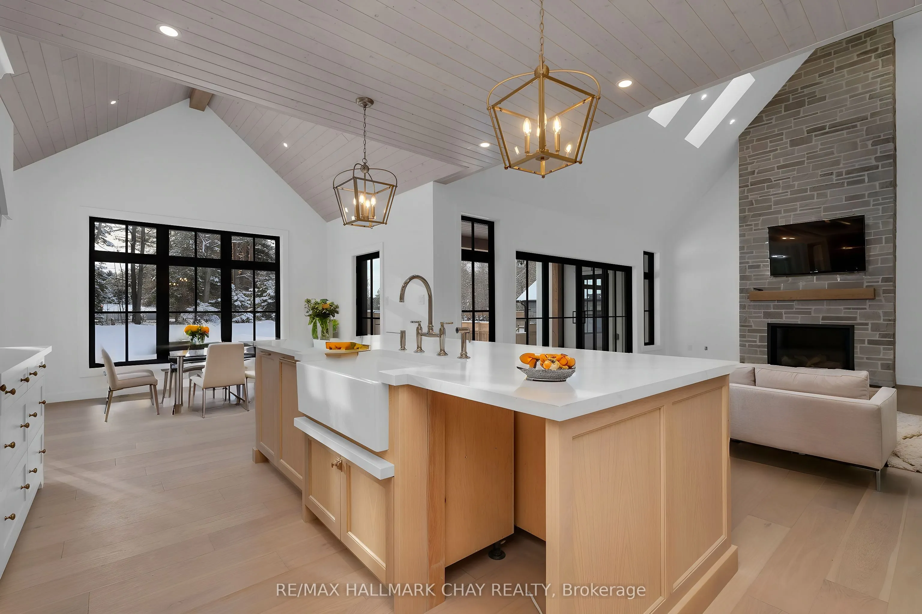 25 Heatherwood Drive