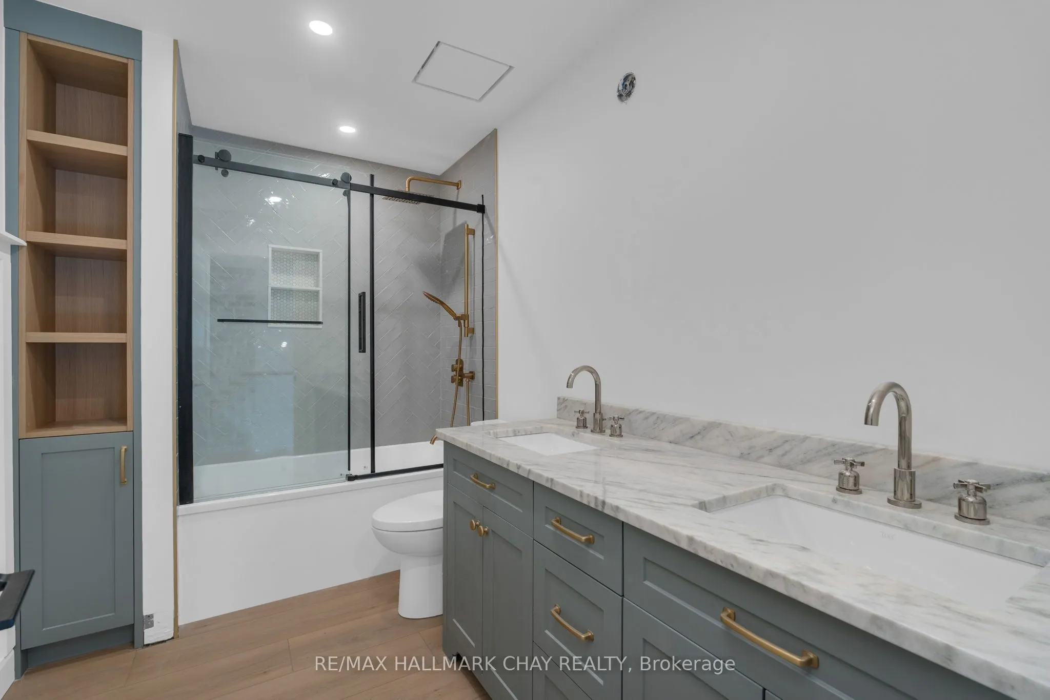 25 Heatherwood Drive