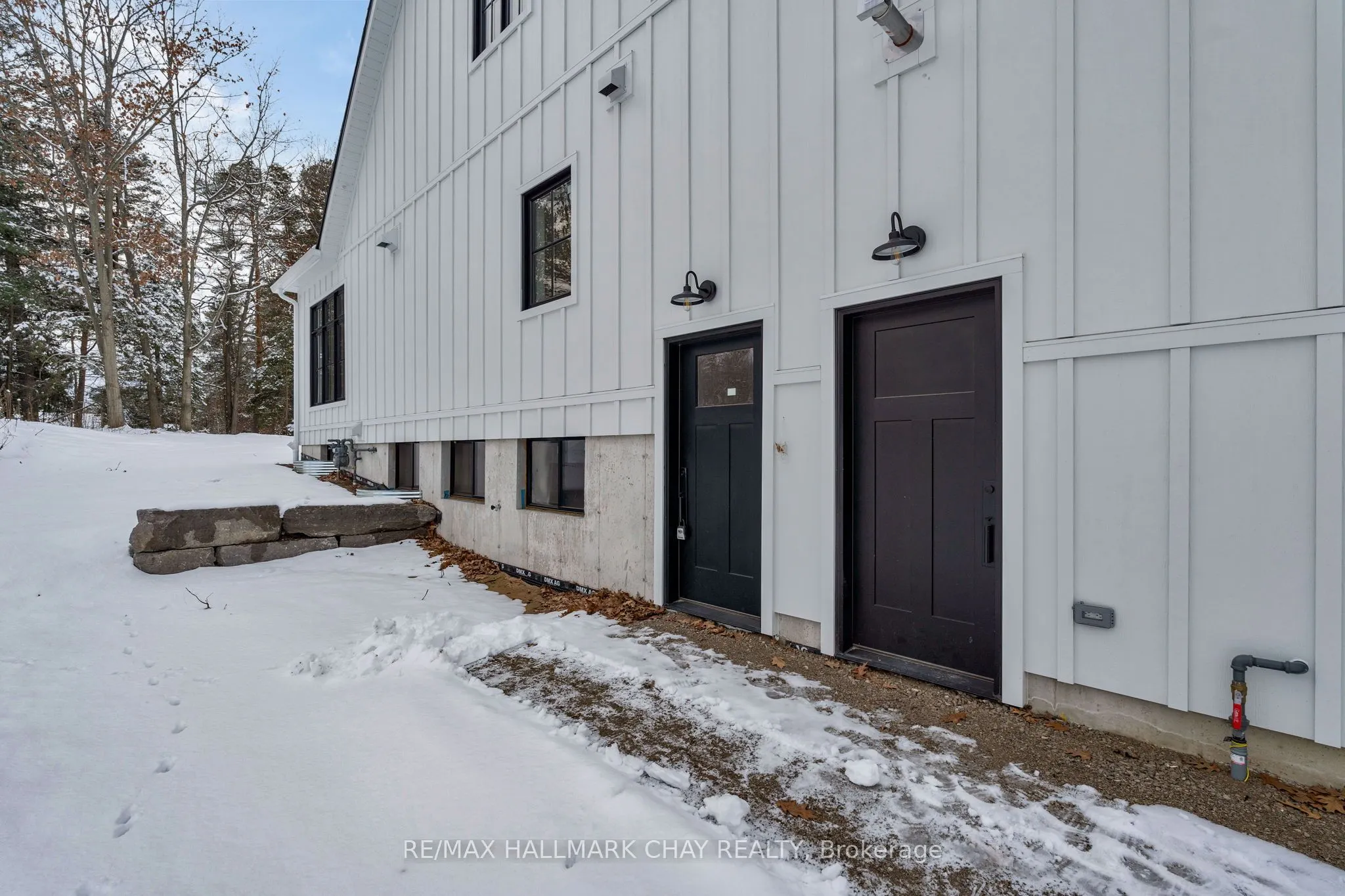 25 Heatherwood Drive