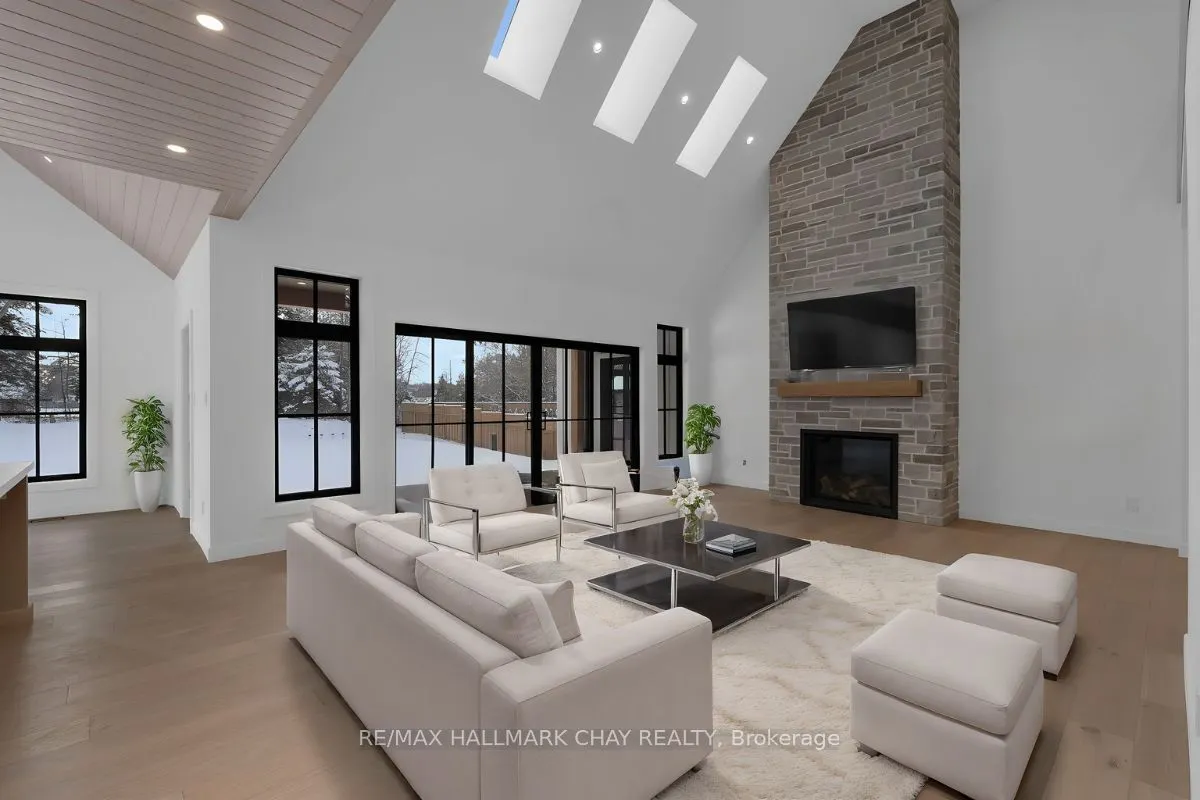 25 Heatherwood Drive